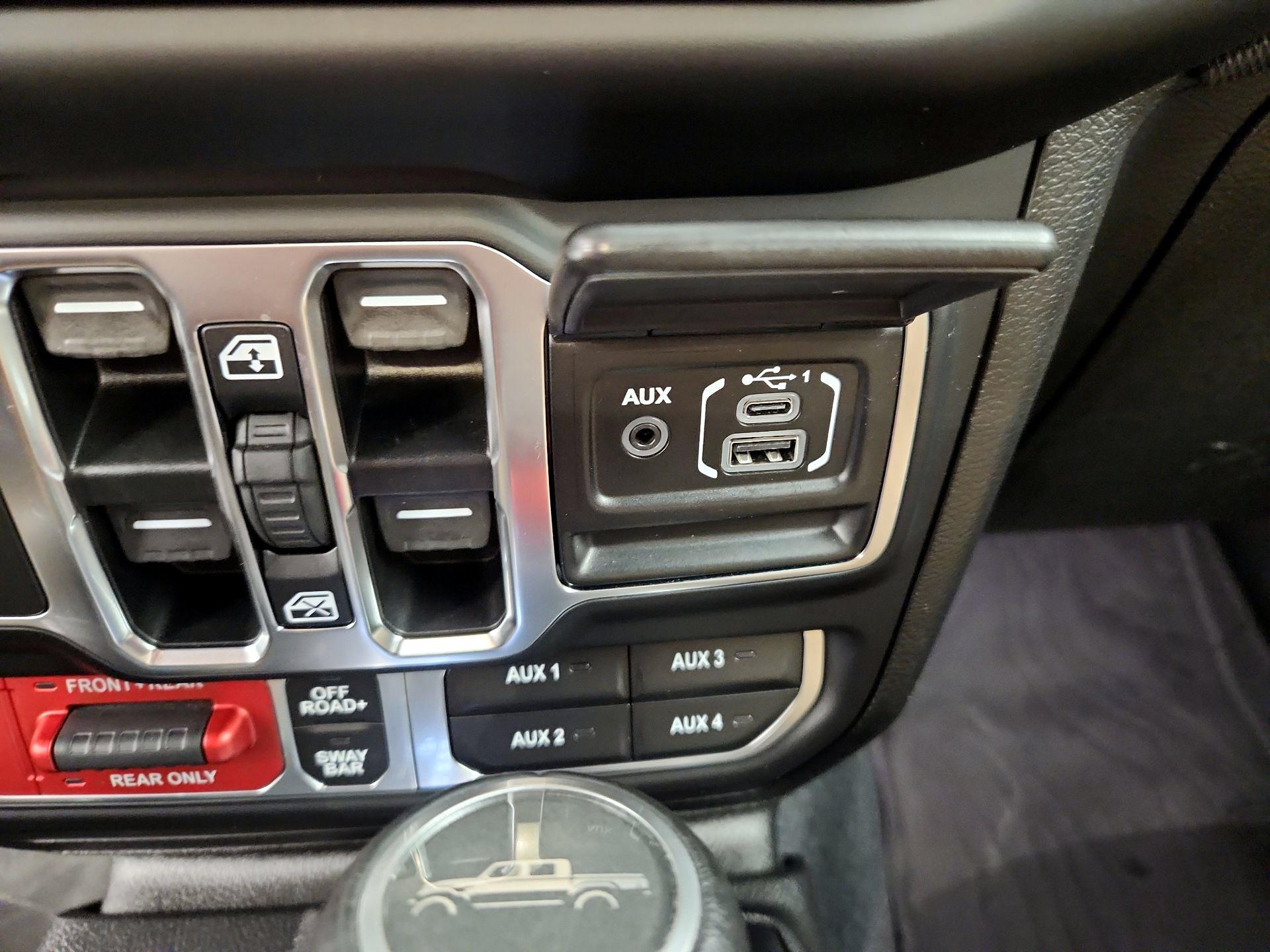 Thumbnail: 2020 Jeep Gladiator - 19