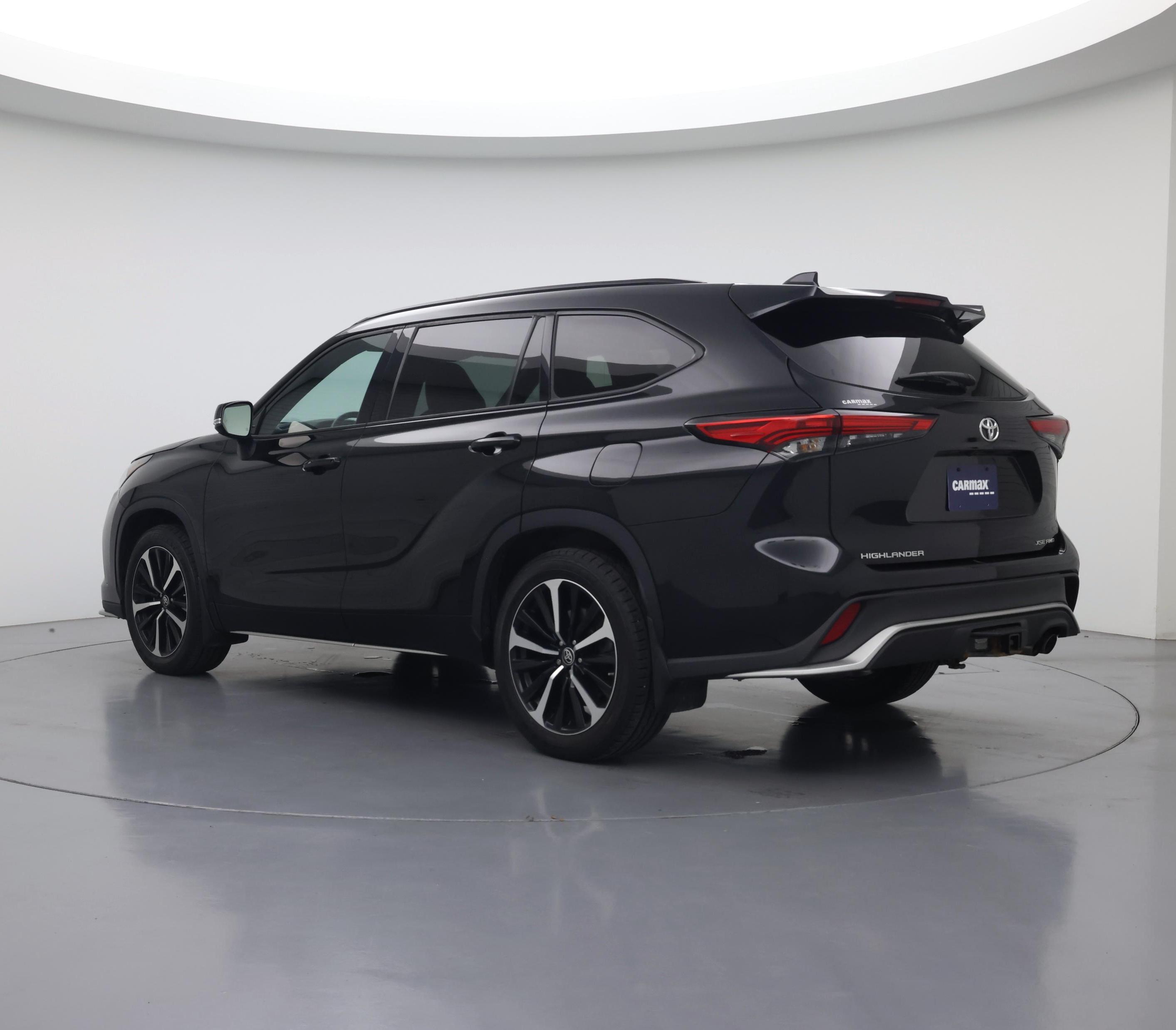 Thumbnail: 2022 Toyota Highlander - 2