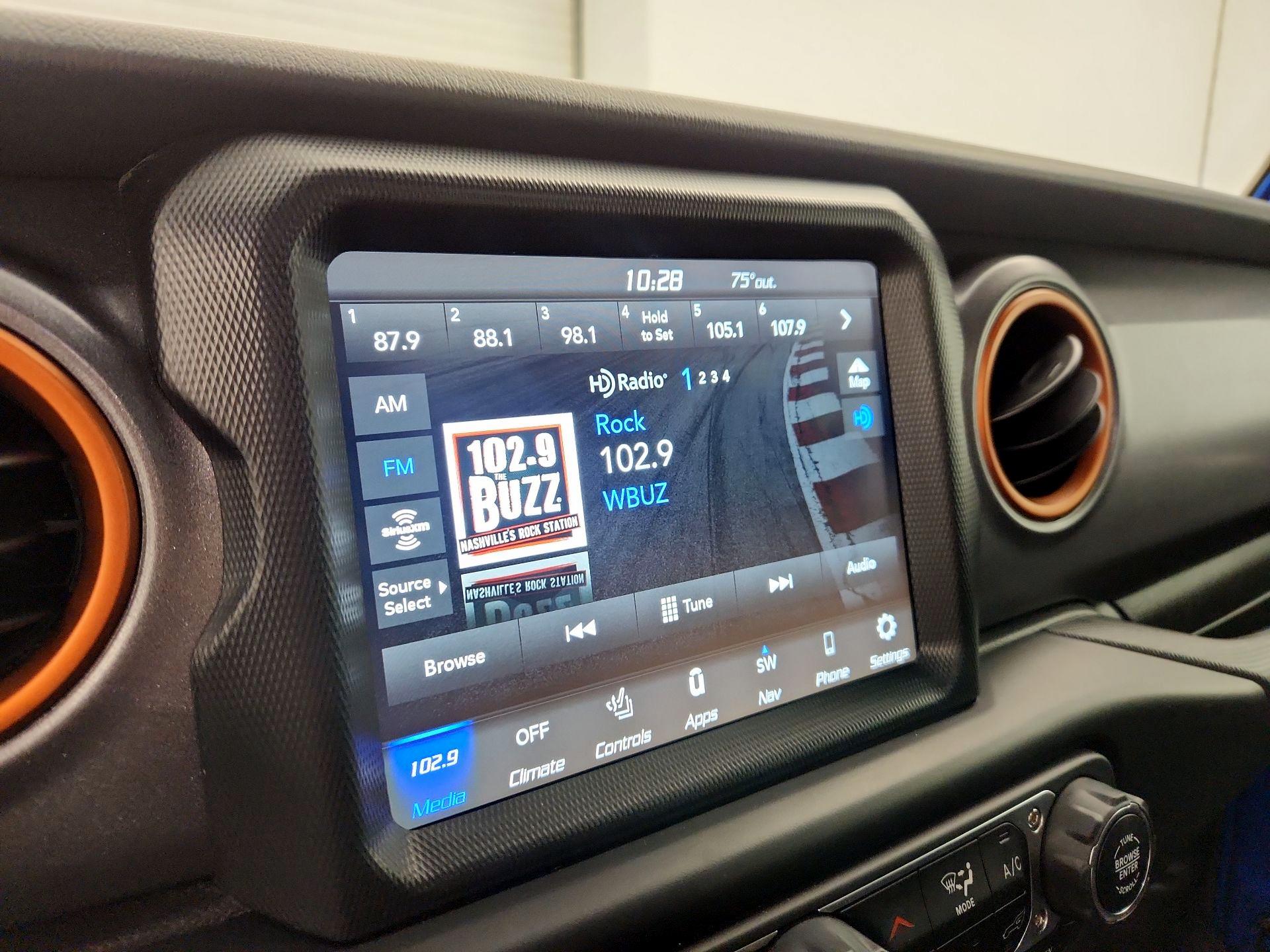 Thumbnail: 2022 Jeep Gladiator - 15