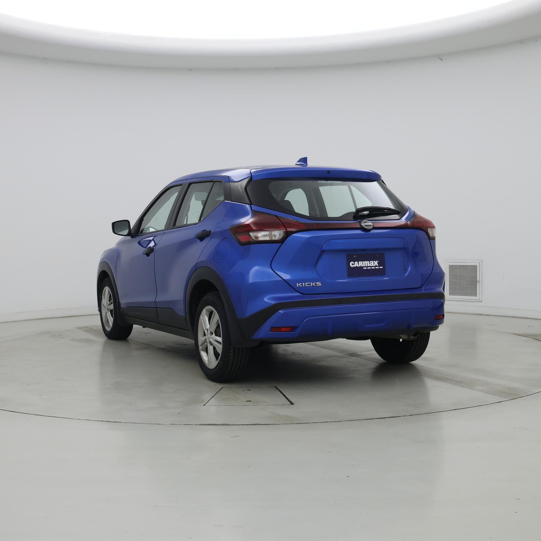 Thumbnail: 2023 Nissan Kicks - 2