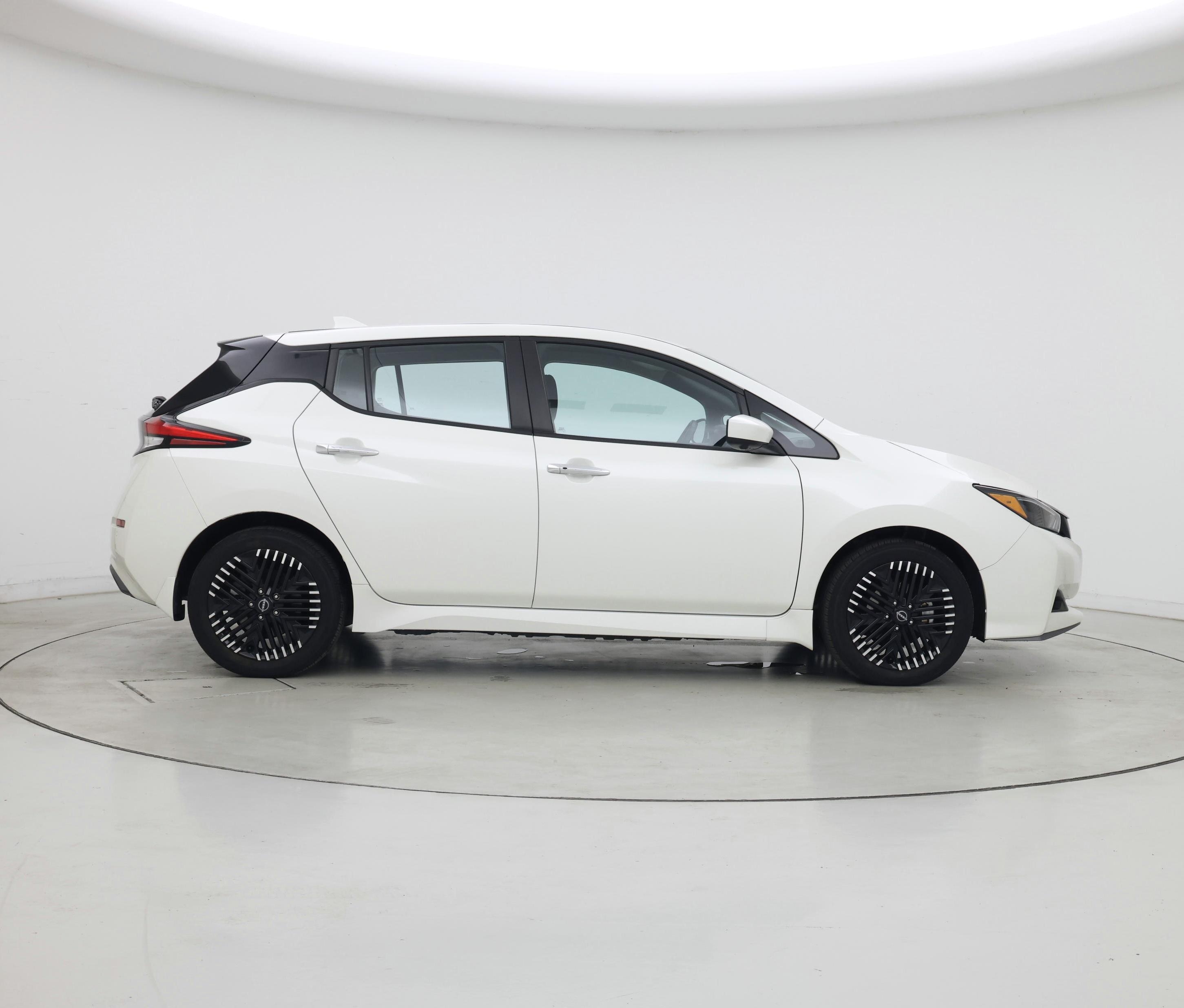 Thumbnail: 2024 Nissan Leaf - 7