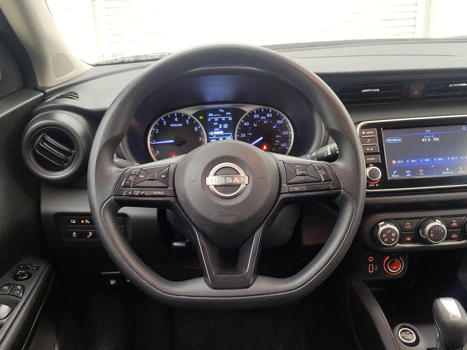 Thumbnail: 2023 Nissan Kicks - 10