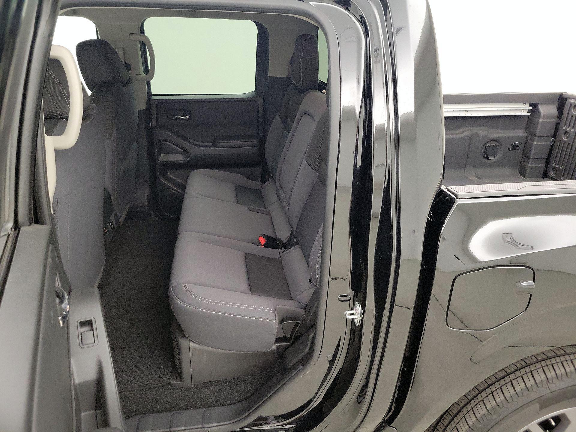 Thumbnail: 2025 Nissan Frontier - 19