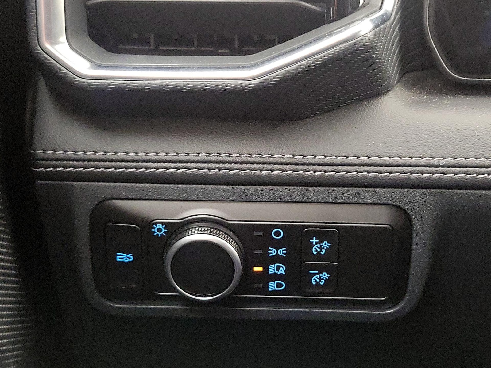 2025 Ford Mustang EcoBoost Premium - Photo 14