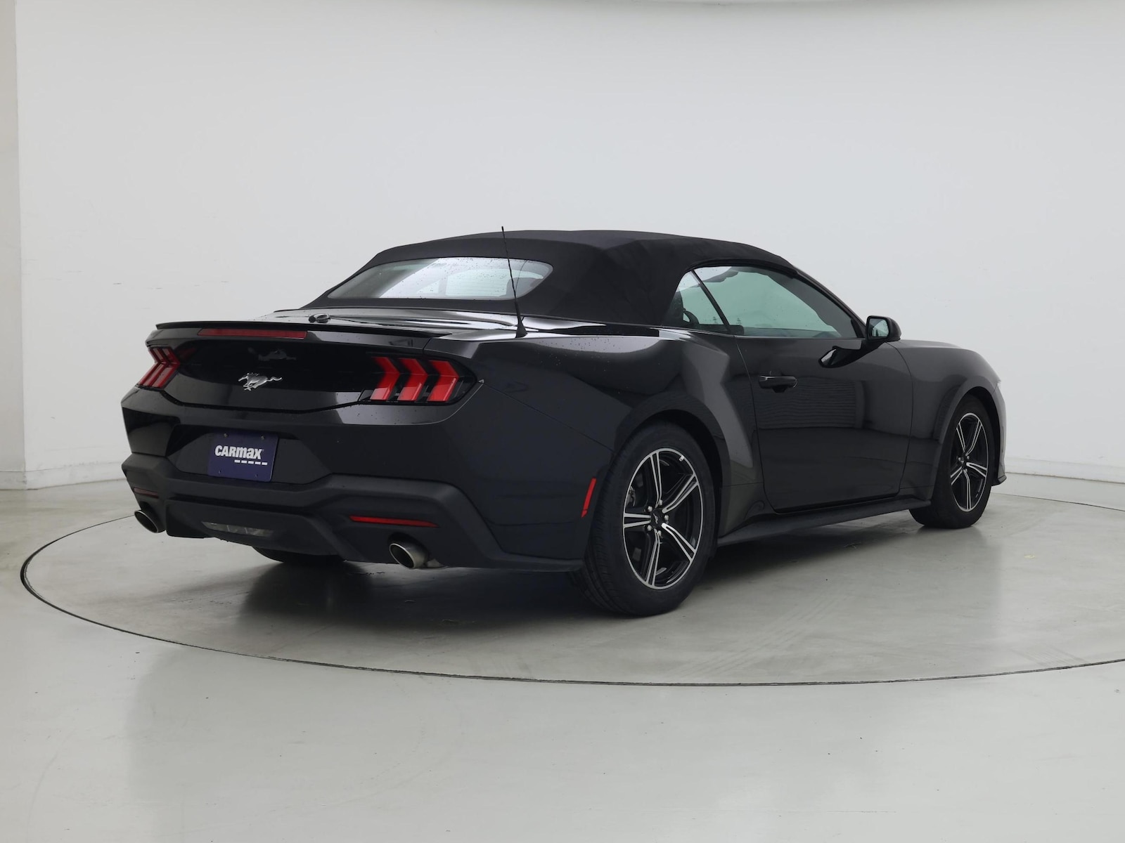2025 Ford Mustang EcoBoost Premium - Photo 9