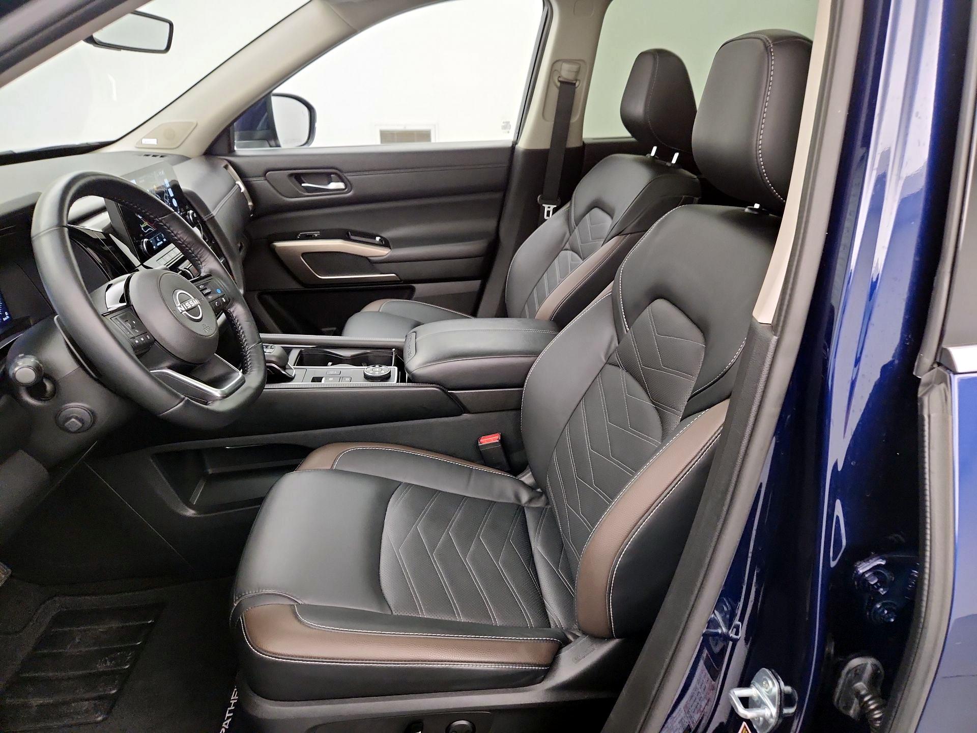 Thumbnail: 2023 Nissan Pathfinder - 11