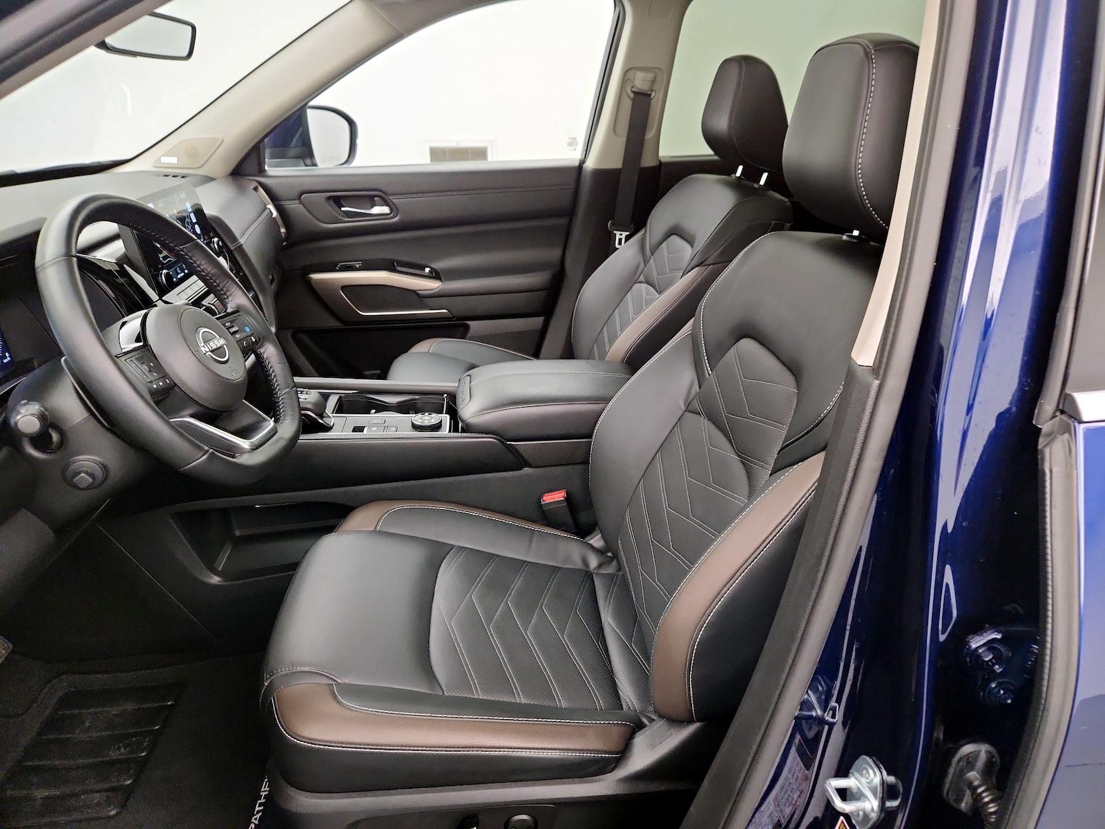 2023 Nissan Pathfinder Platinum - Photo 12
