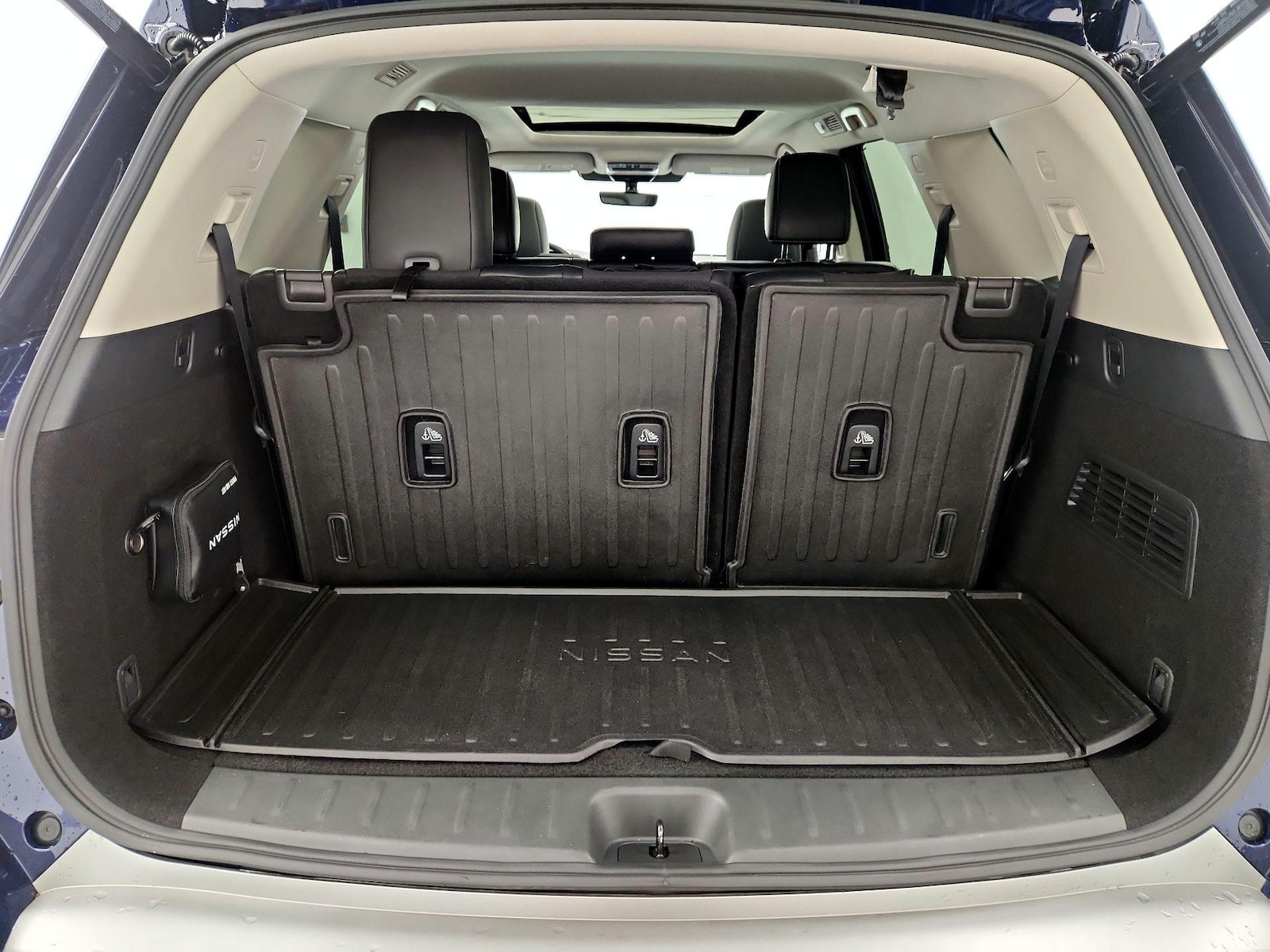 2023 Nissan Pathfinder Platinum - Photo 24