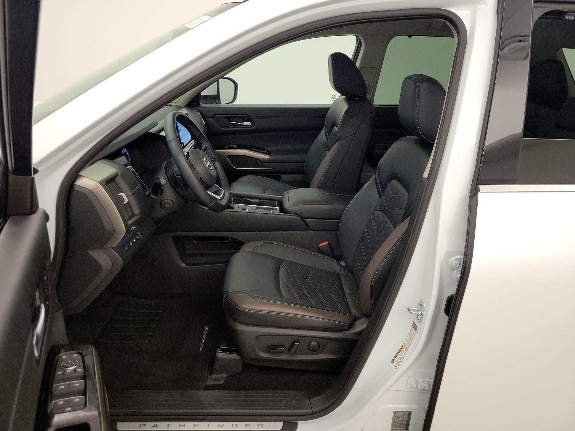 Thumbnail: 2025 Nissan Pathfinder - 11