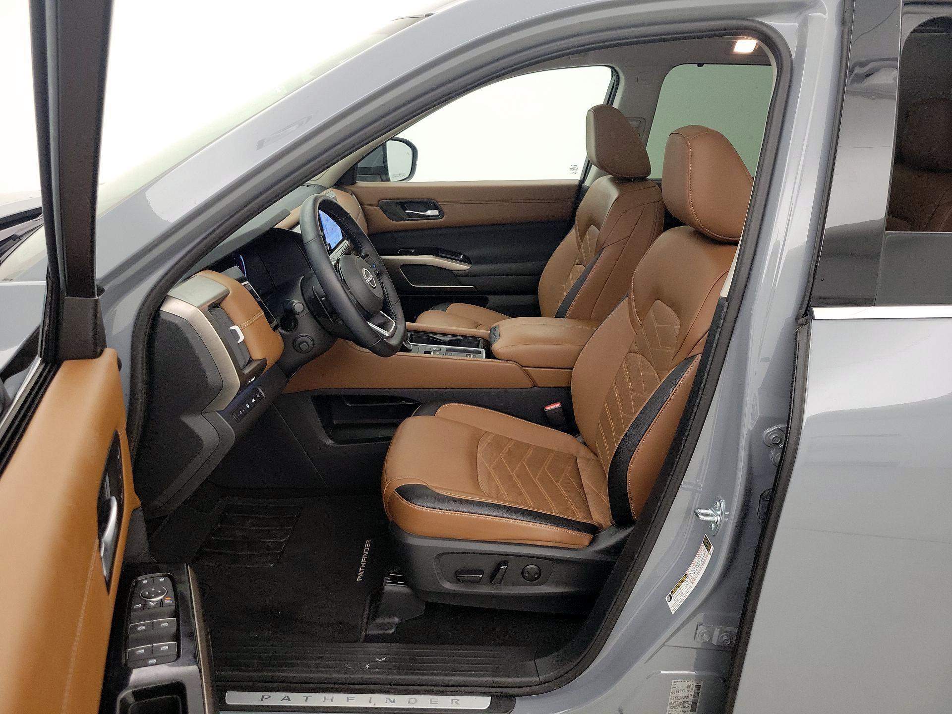 Thumbnail: 2025 Nissan Pathfinder - 11