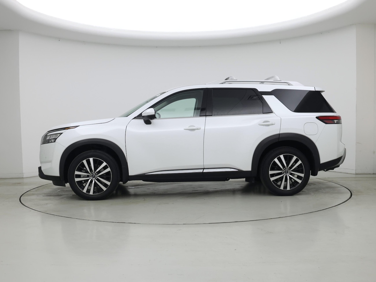 2025 Nissan Pathfinder Platinum - Photo 4