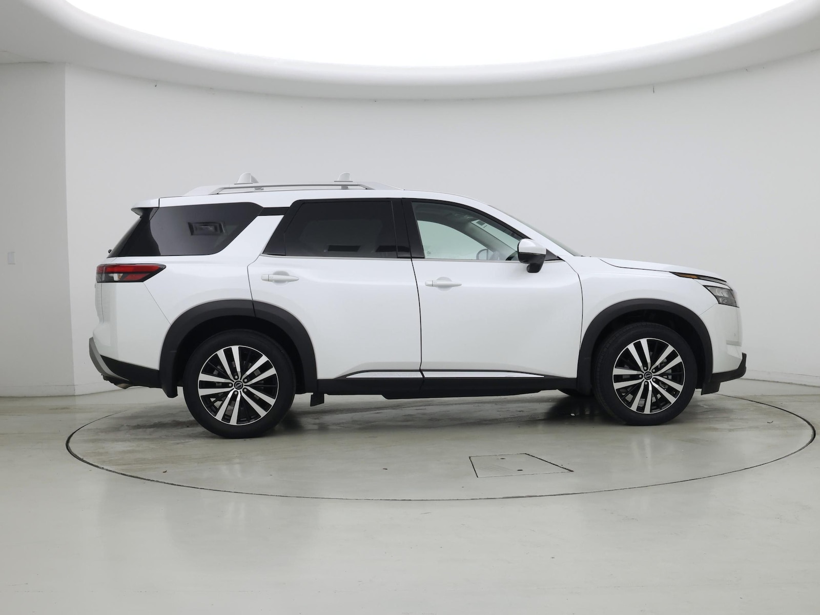 2025 Nissan Pathfinder Platinum - Photo 8