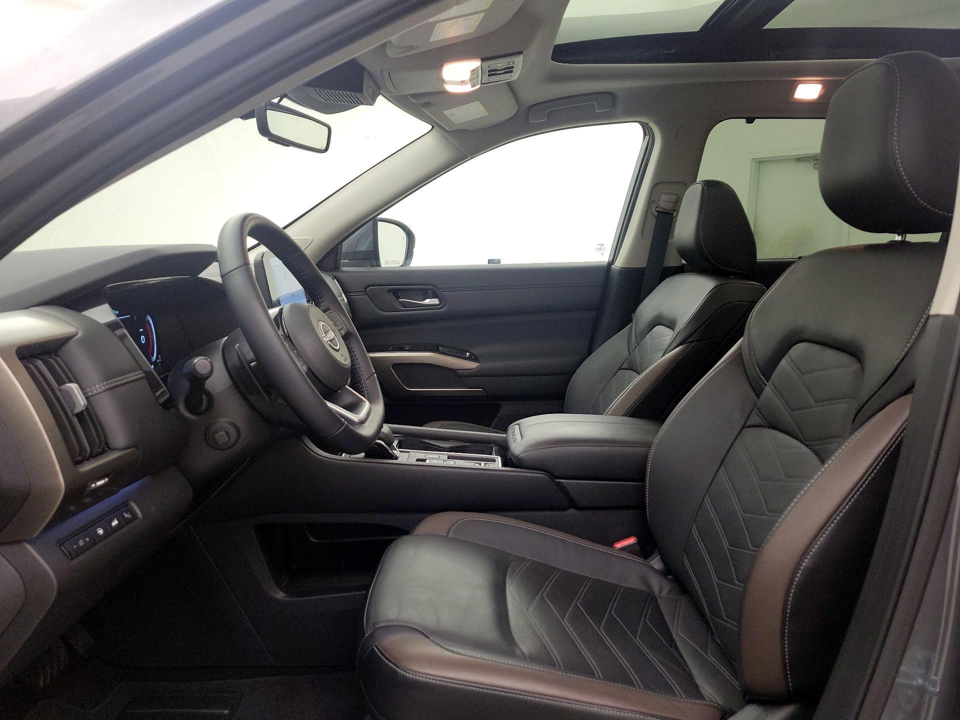 Thumbnail: 2025 Nissan Pathfinder - 11