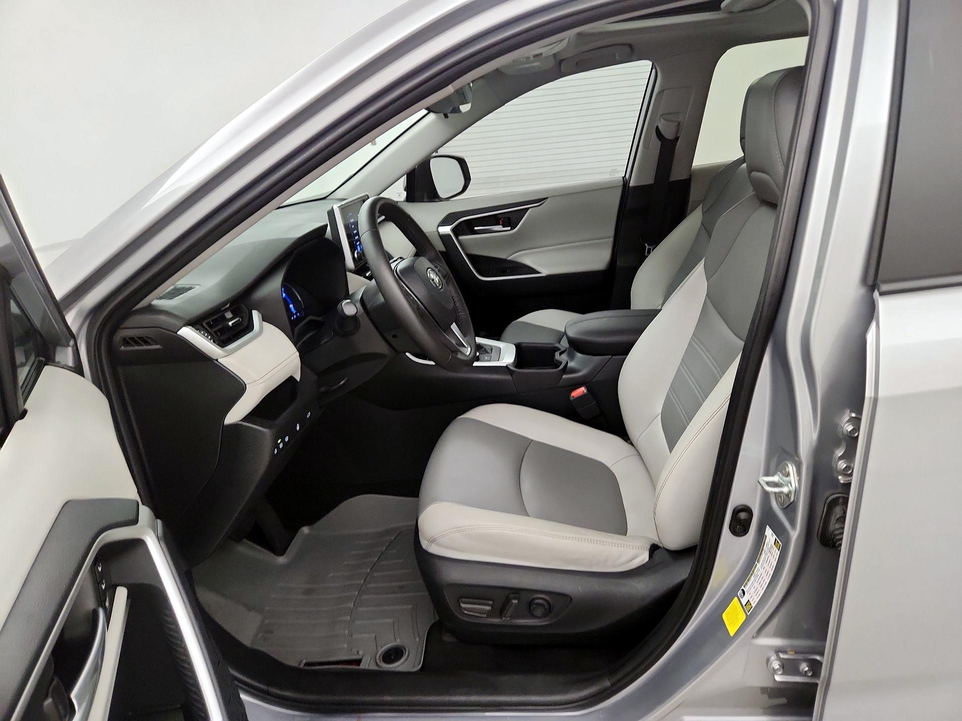 Thumbnail: 2024 Toyota RAV4 - 9