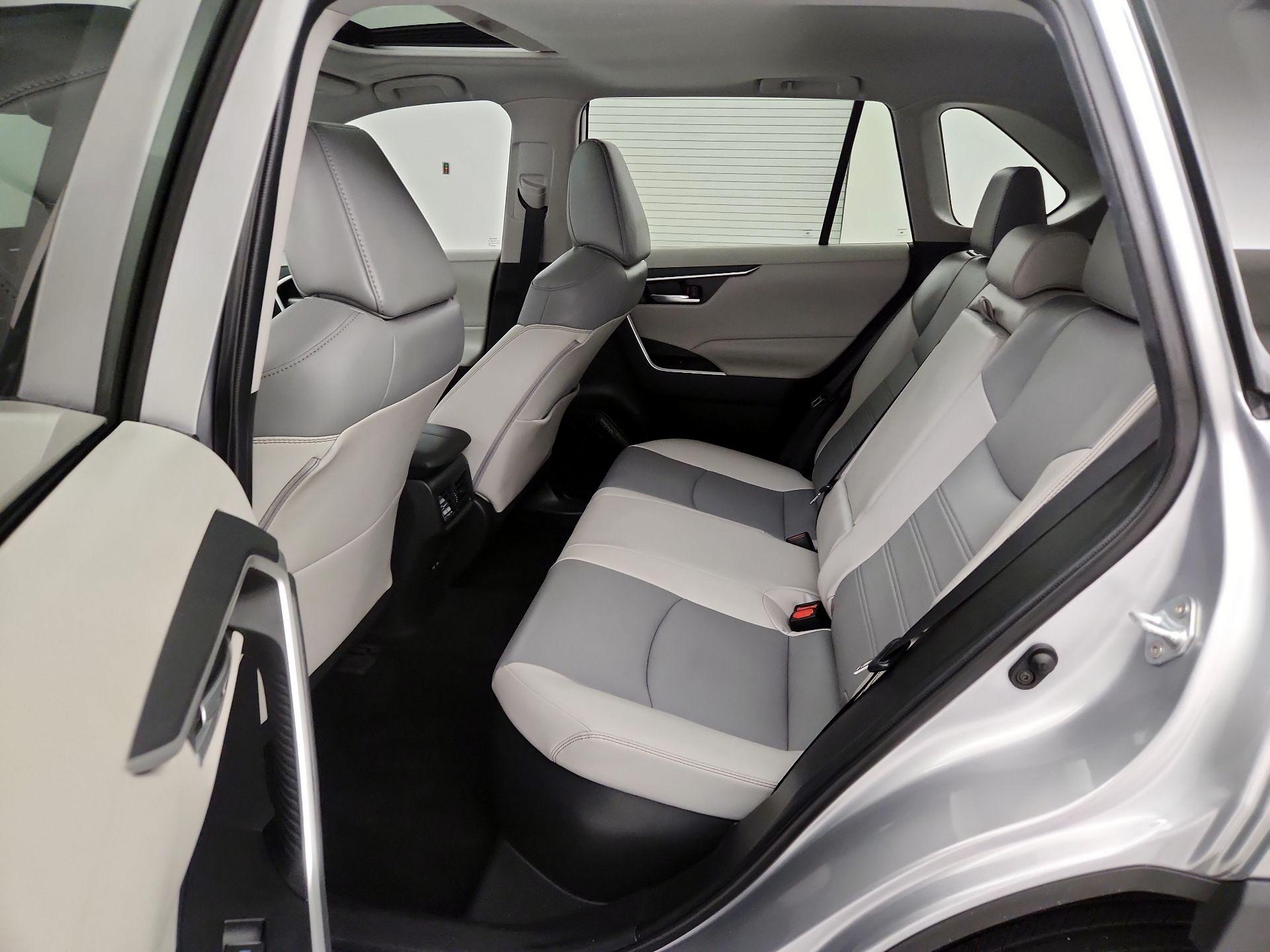 Thumbnail: 2024 Toyota RAV4 - 18