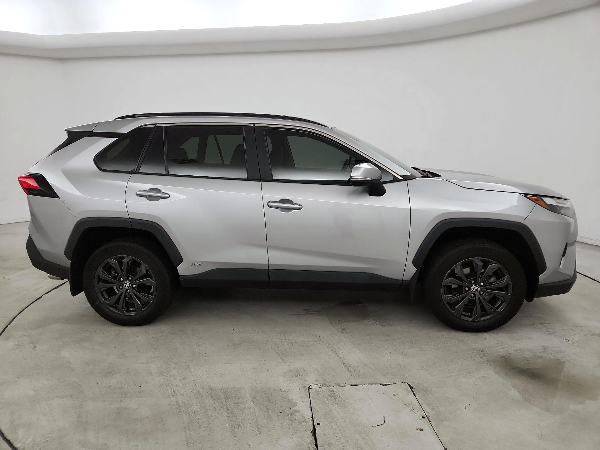 Thumbnail: 2024 Toyota RAV4 - 4