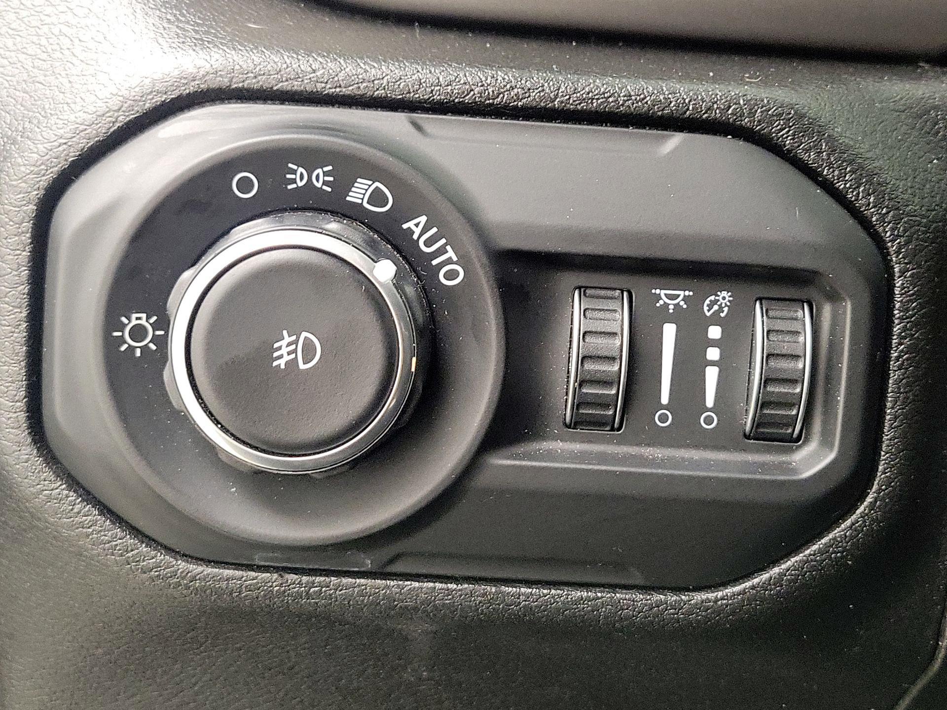 Thumbnail: 2021 Jeep Wrangler - 13