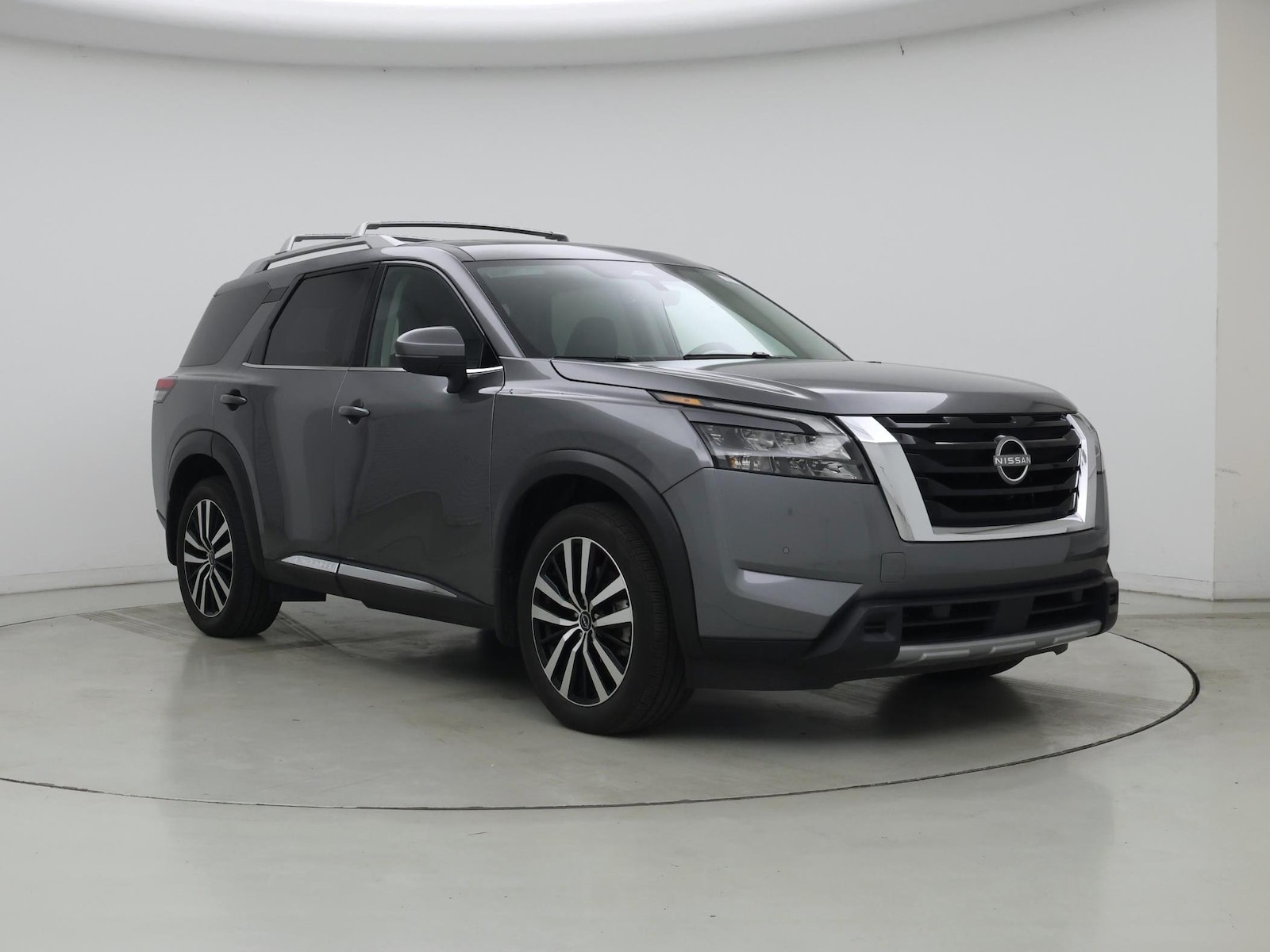 2025 Nissan Pathfinder Platinum - Photo 2
