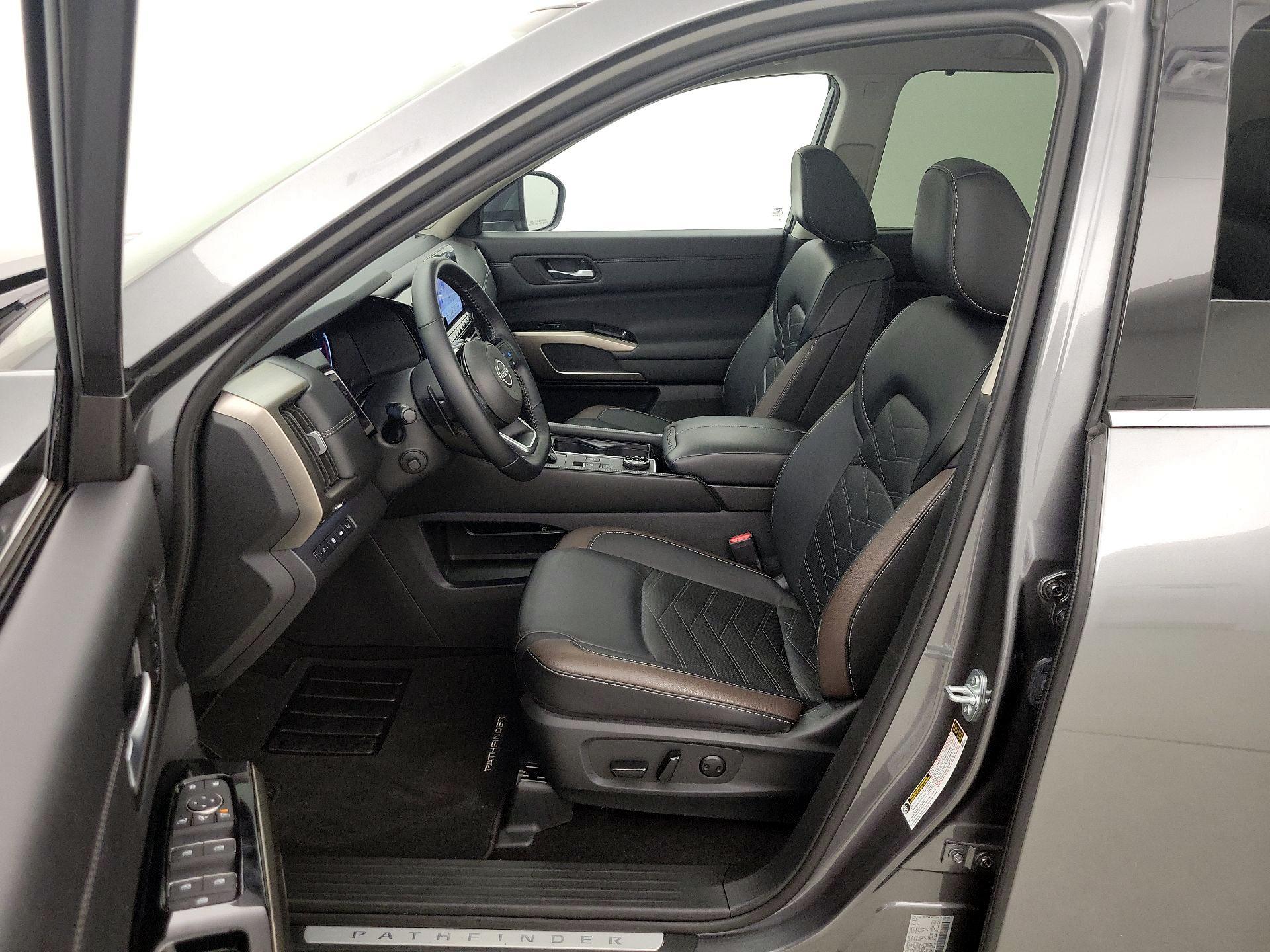 Thumbnail: 2025 Nissan Pathfinder - 11