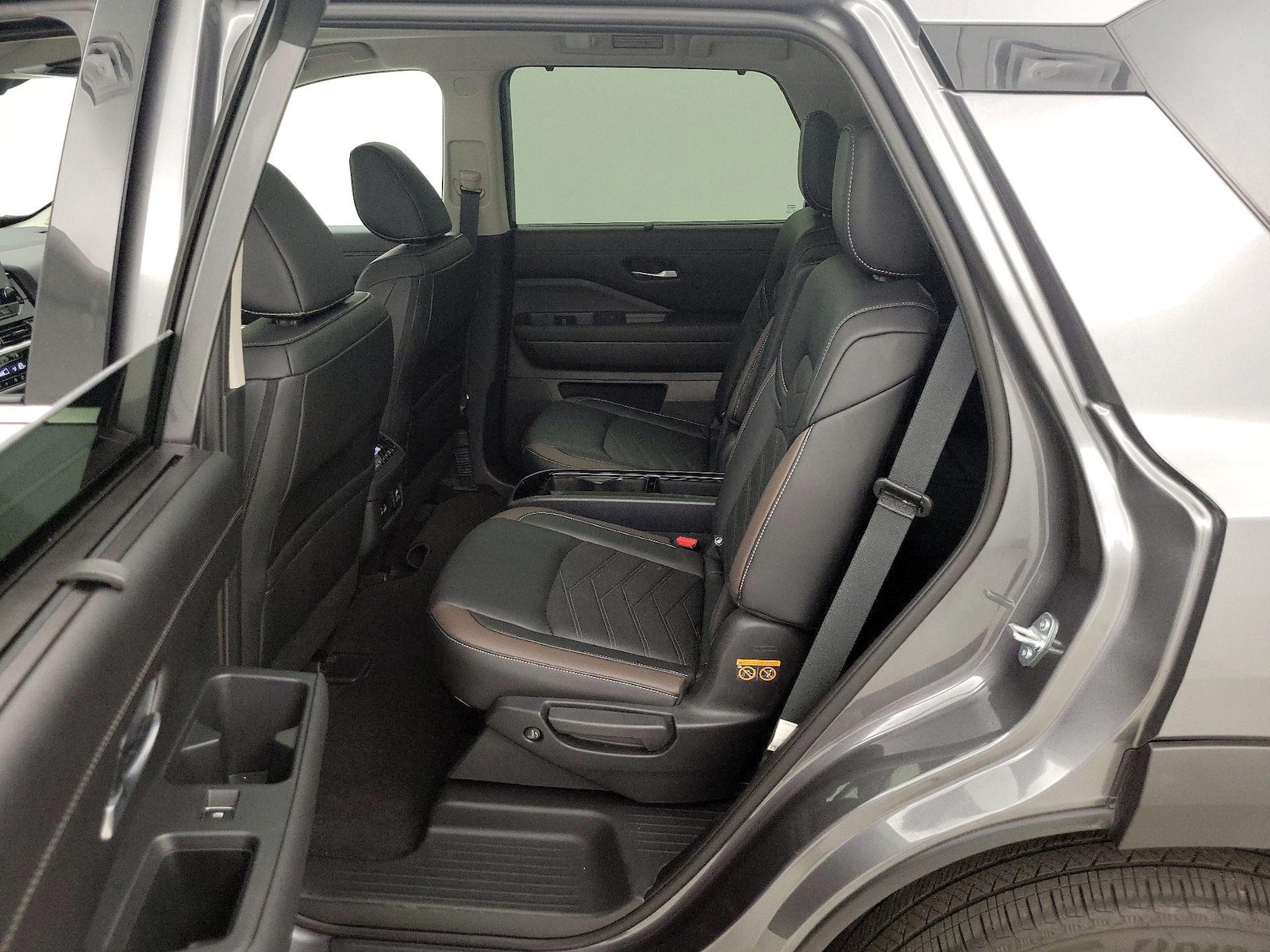 2025 Nissan Pathfinder Platinum - Photo 22
