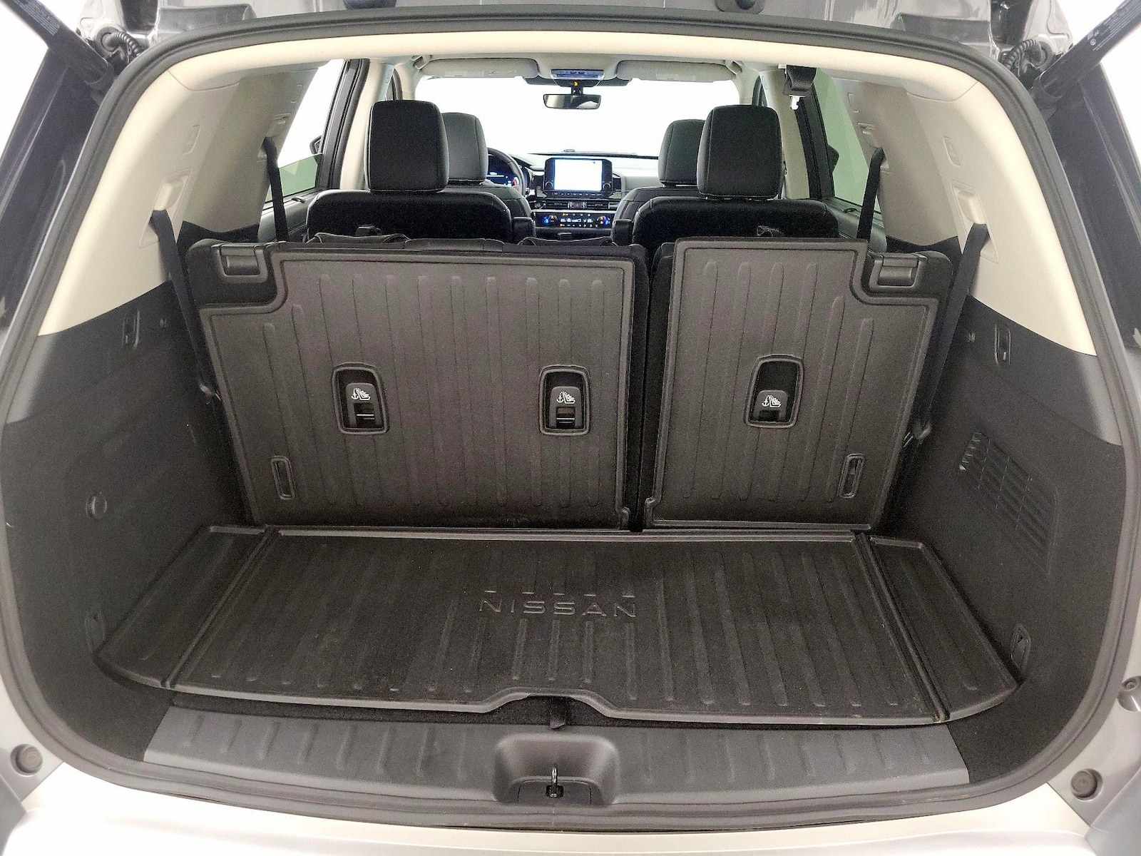 2025 Nissan Pathfinder Platinum - Photo 24