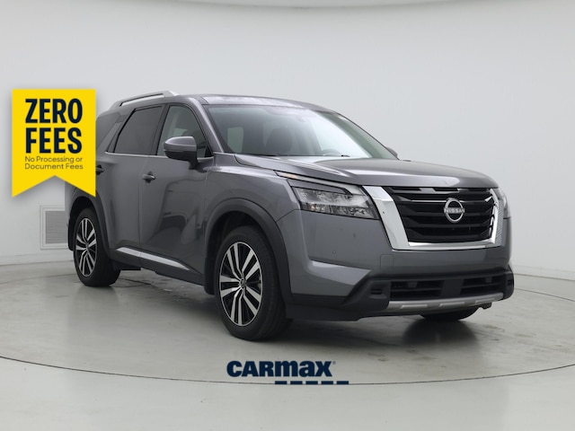 Gray 2025 Nissan Pathfinder Platinum FWD SUV / Crossover Front-Wheel Drive Automatic