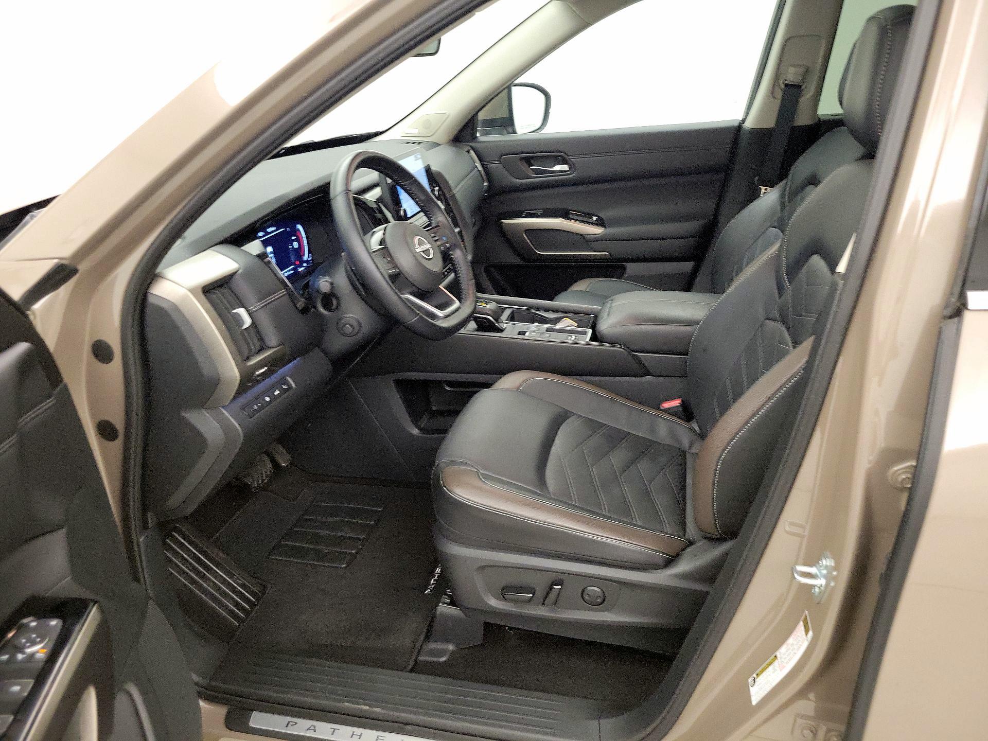 Thumbnail: 2025 Nissan Pathfinder - 11