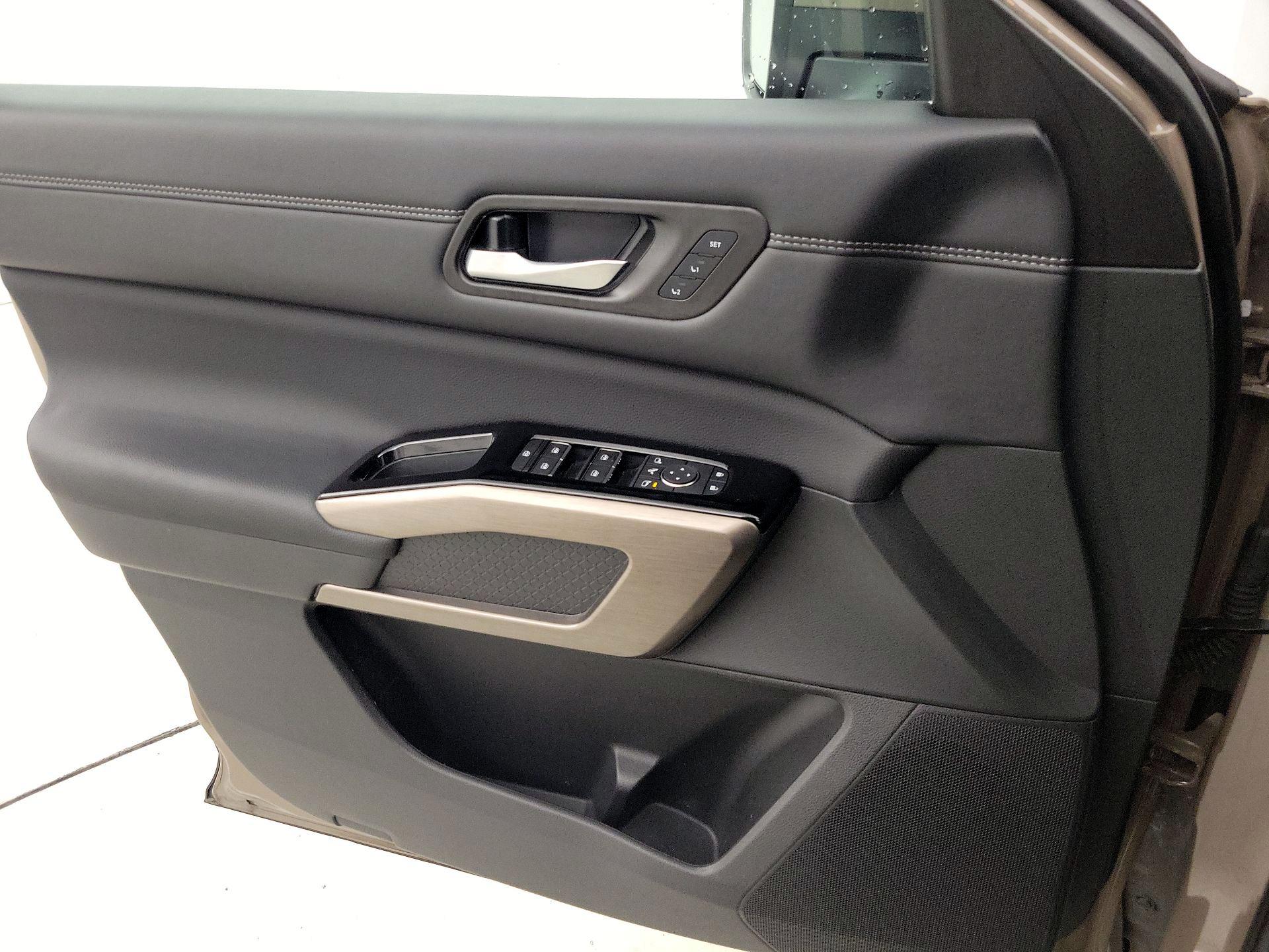 Thumbnail: 2025 Nissan Pathfinder - 12