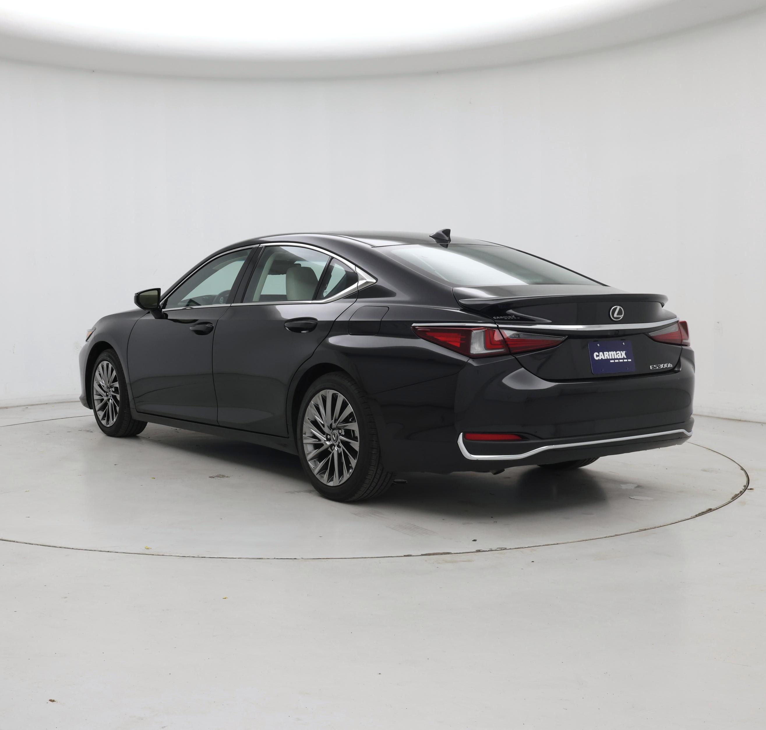 Thumbnail: 2025 Lexus ES - 2