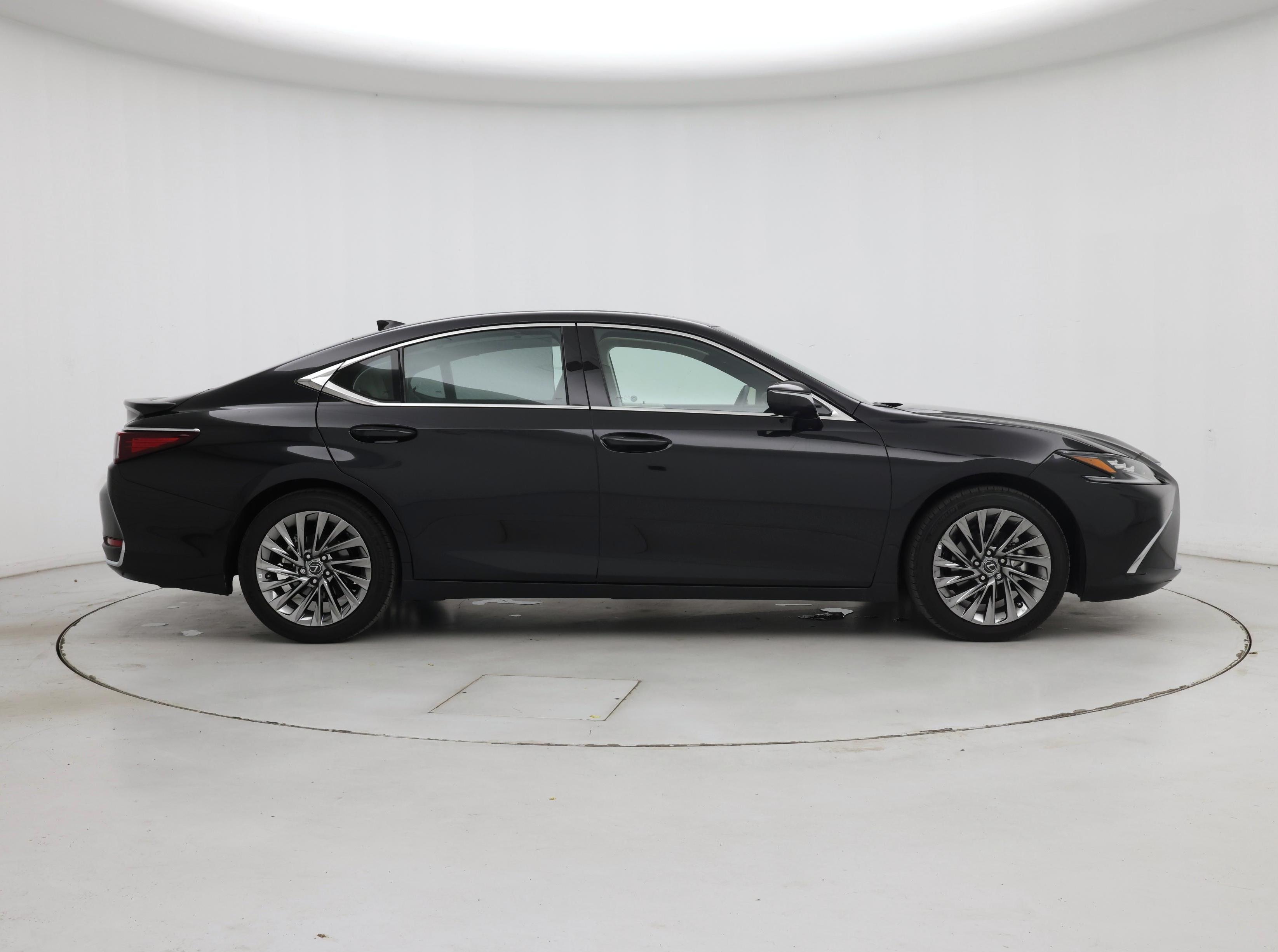 Thumbnail: 2025 Lexus ES - 7
