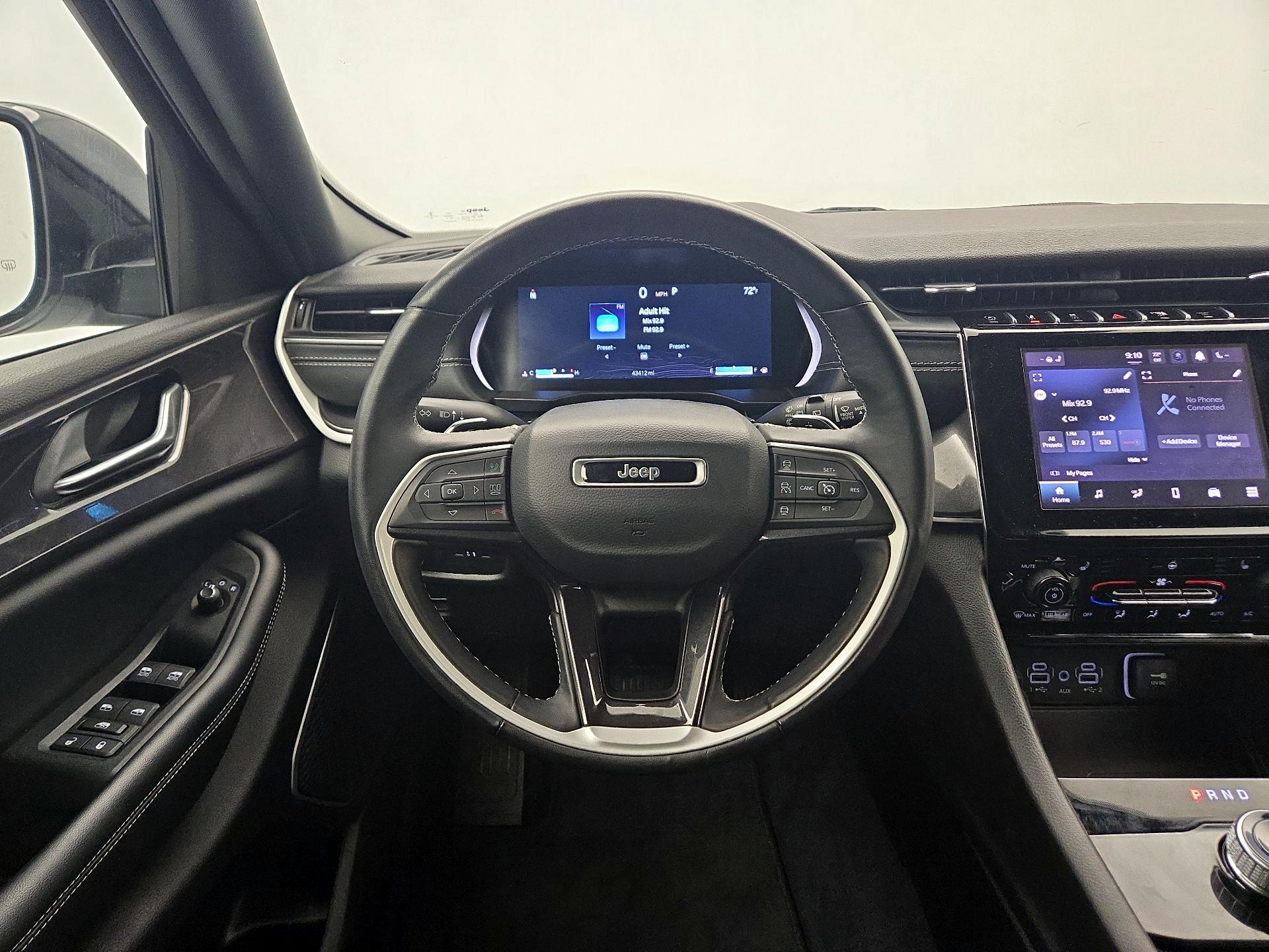Thumbnail: 2022 Jeep Grand Cherokee - 10