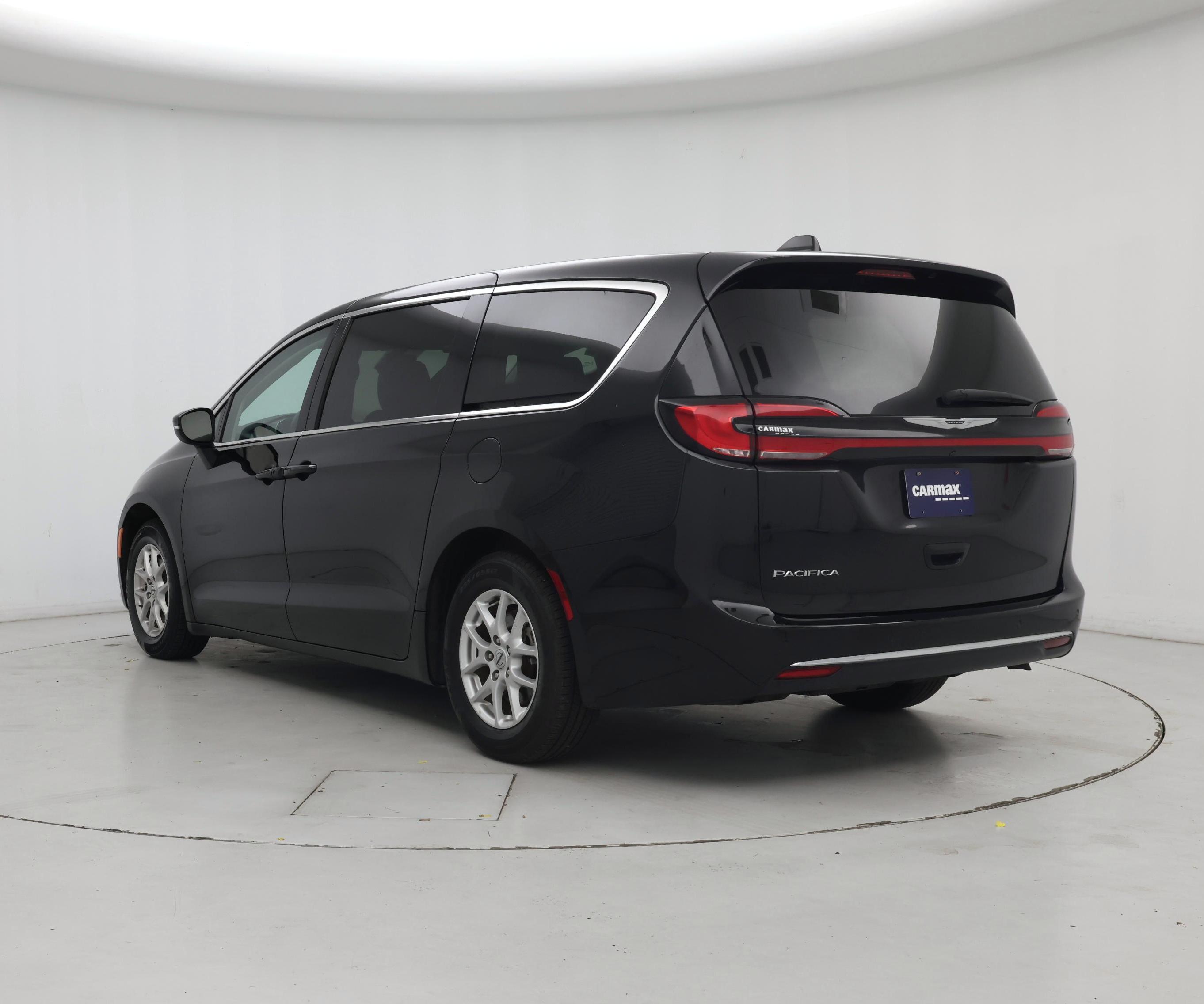 Thumbnail: 2023 Chrysler Pacifica - 2