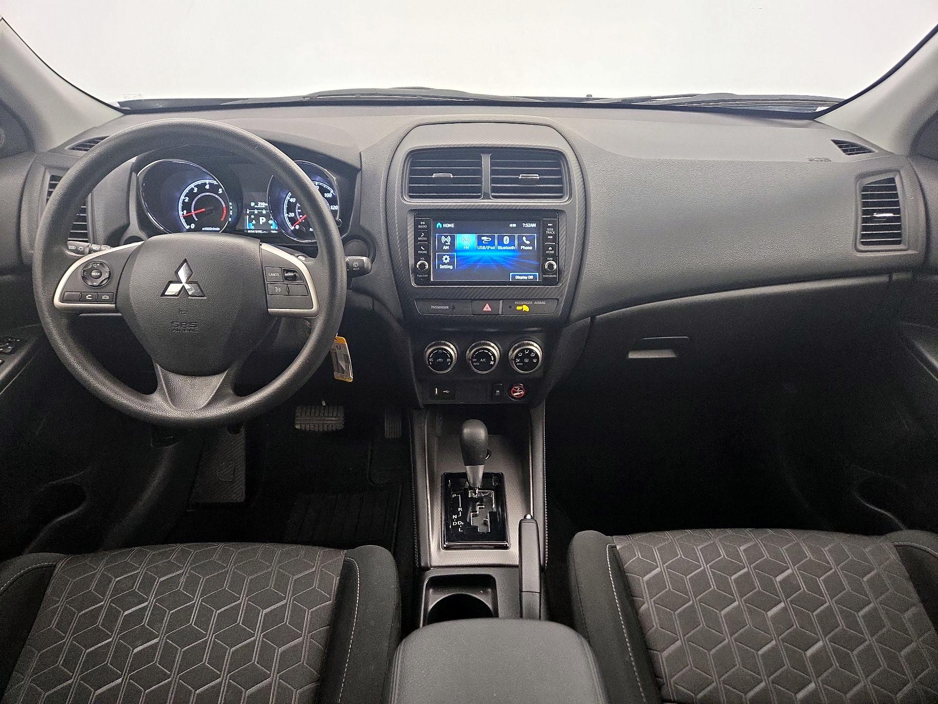 Thumbnail: 2023 Mitsubishi Outlander Sport - 9