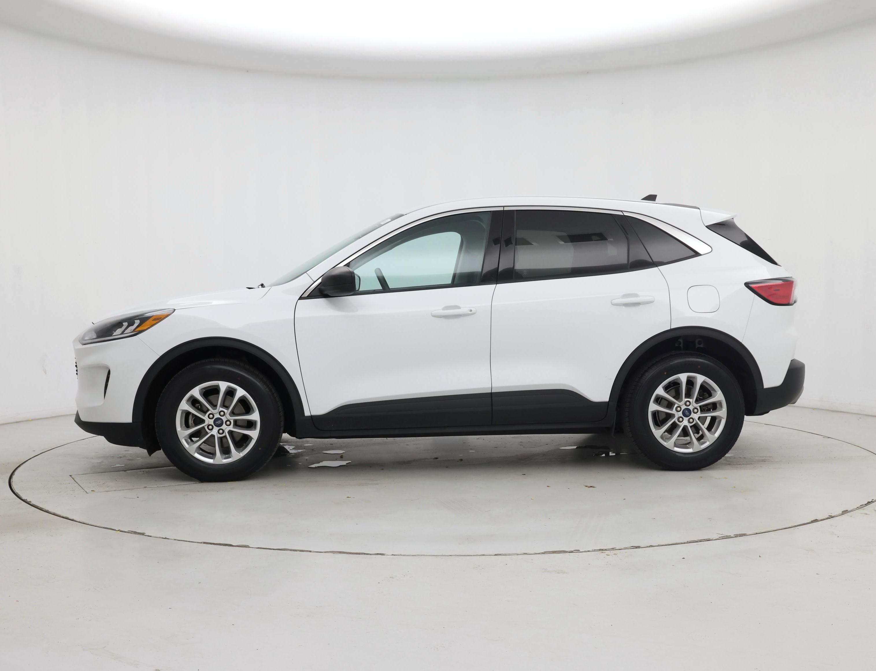Thumbnail: 2022 Ford Escape - 3