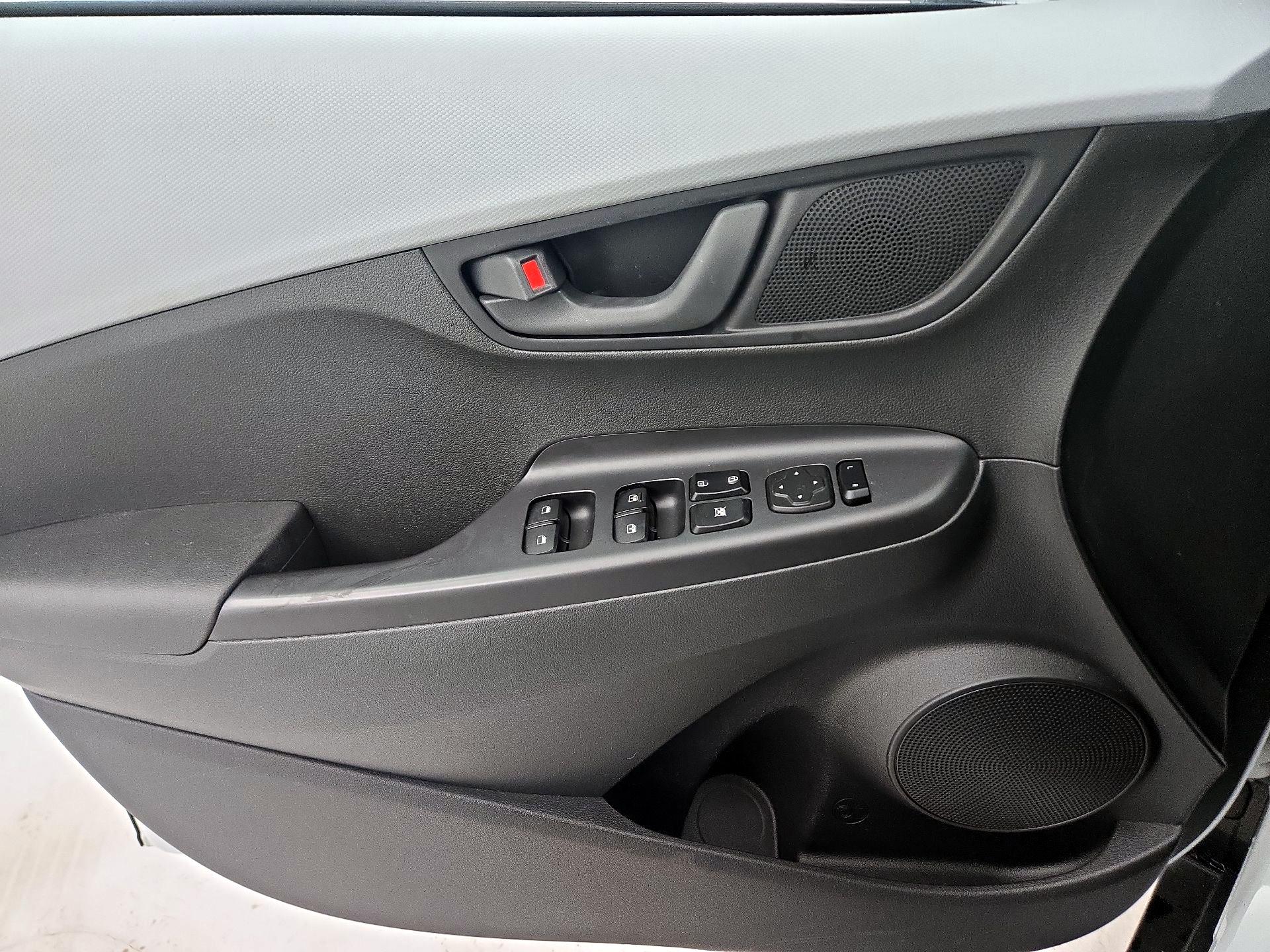 Thumbnail: 2018 Hyundai Kona - 12