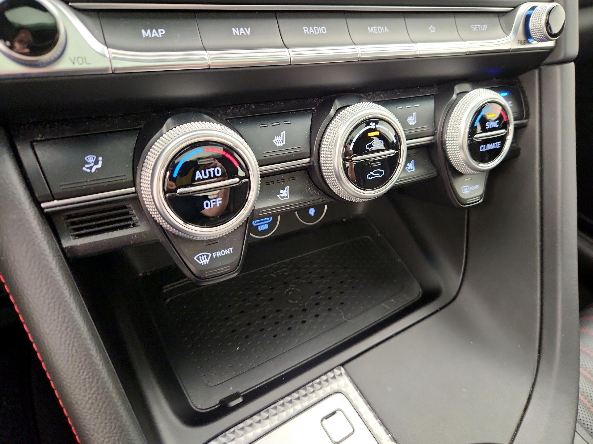Thumbnail: 2023 Genesis G70 - 17
