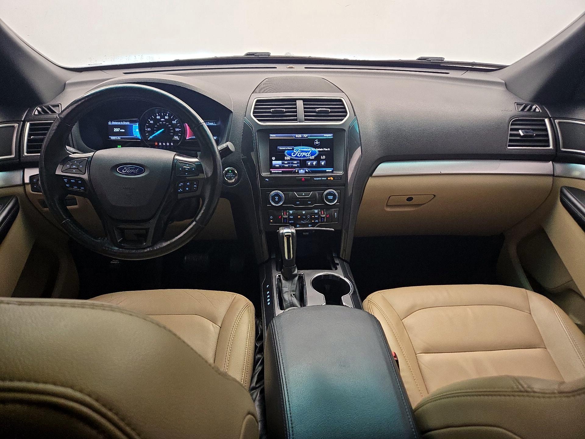 Thumbnail: 2016 Ford Explorer - 9