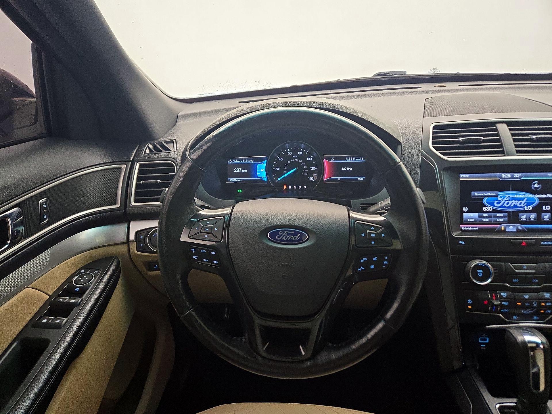 Thumbnail: 2016 Ford Explorer - 10