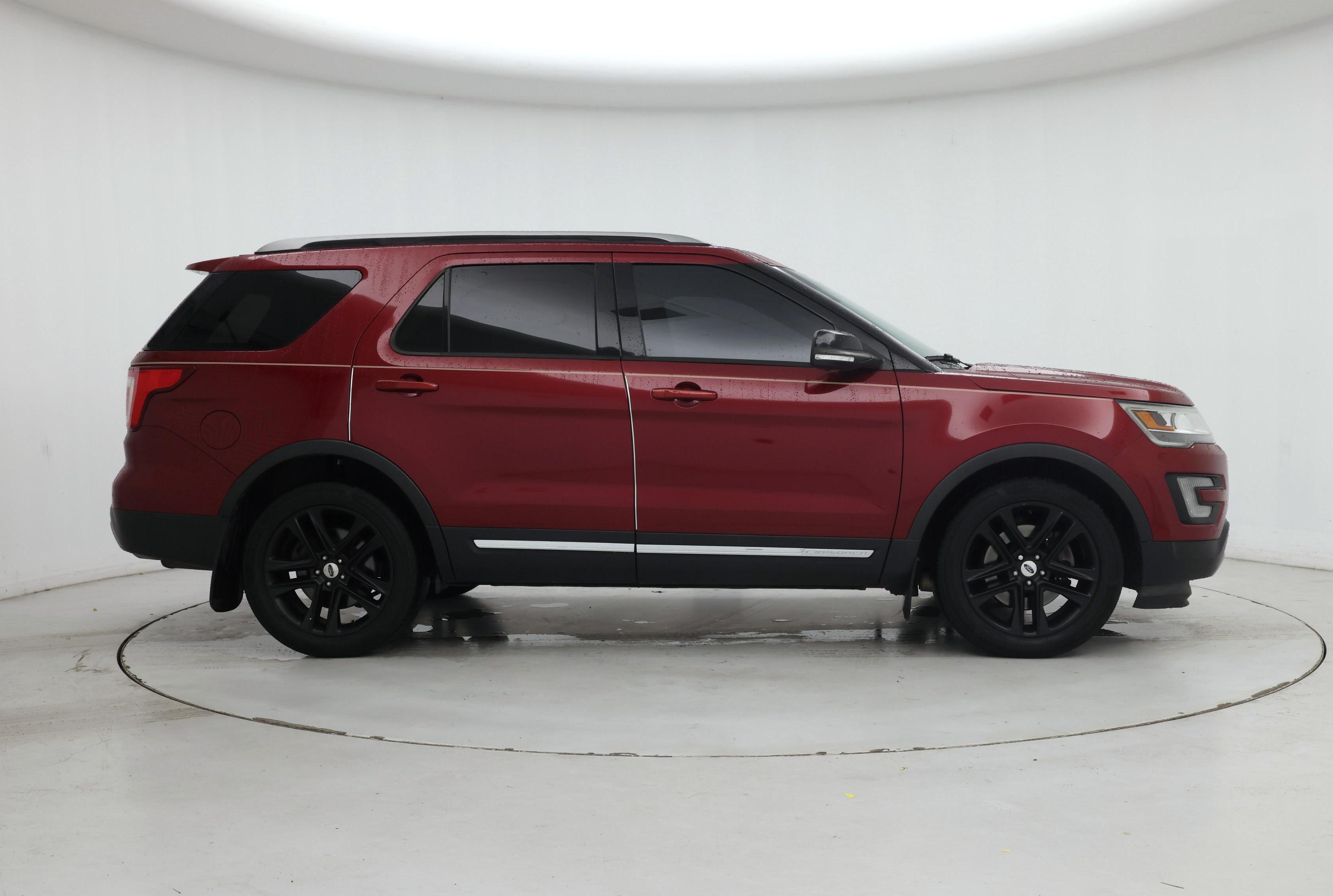 Thumbnail: 2016 Ford Explorer - 7