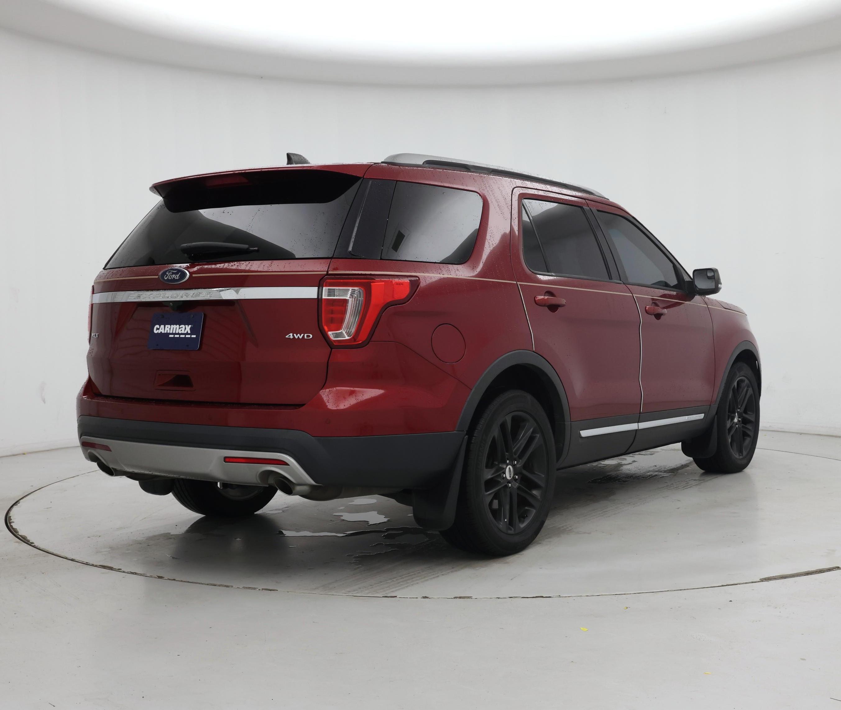 Thumbnail: 2016 Ford Explorer - 8