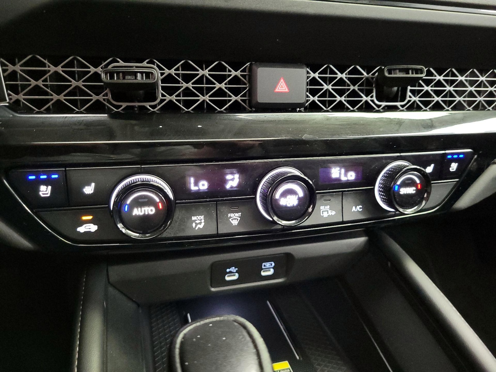 2024 Honda Accord Hybrid Touring - Photo 16