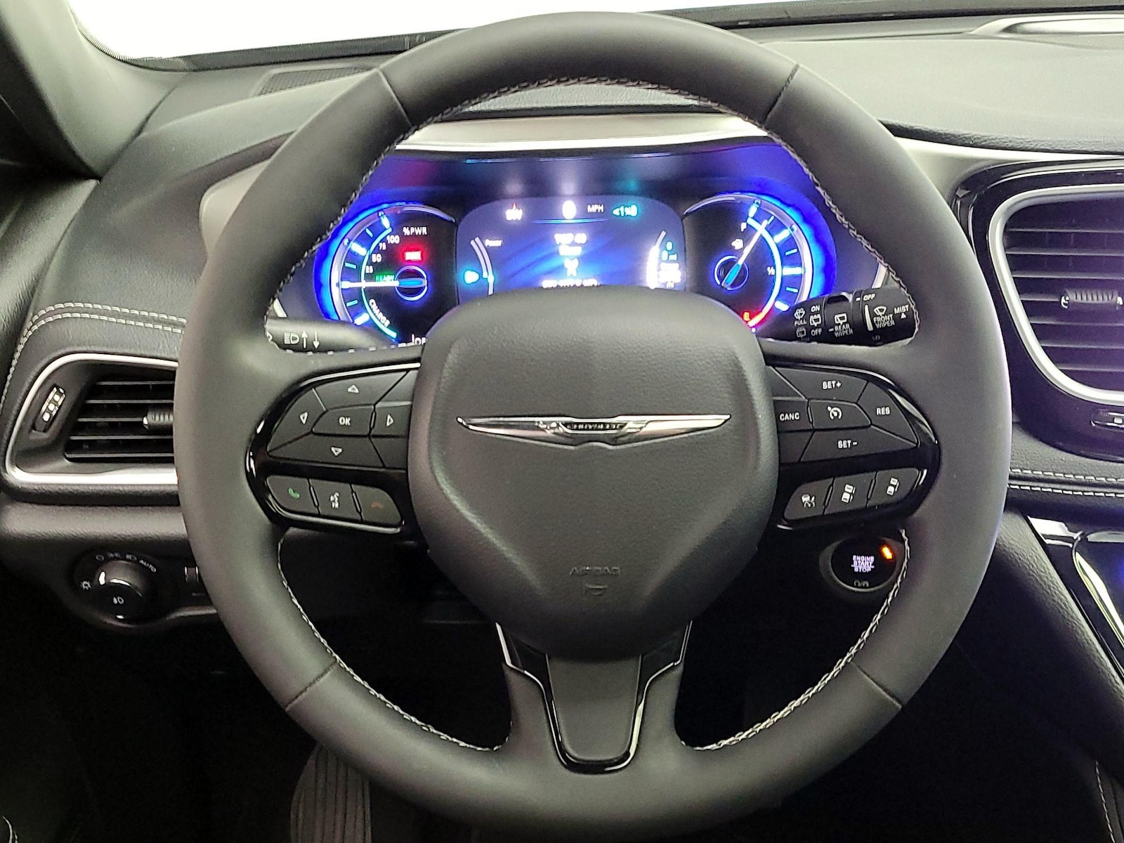 2023 Chrysler Pacifica Hybrid Limited - Photo 11