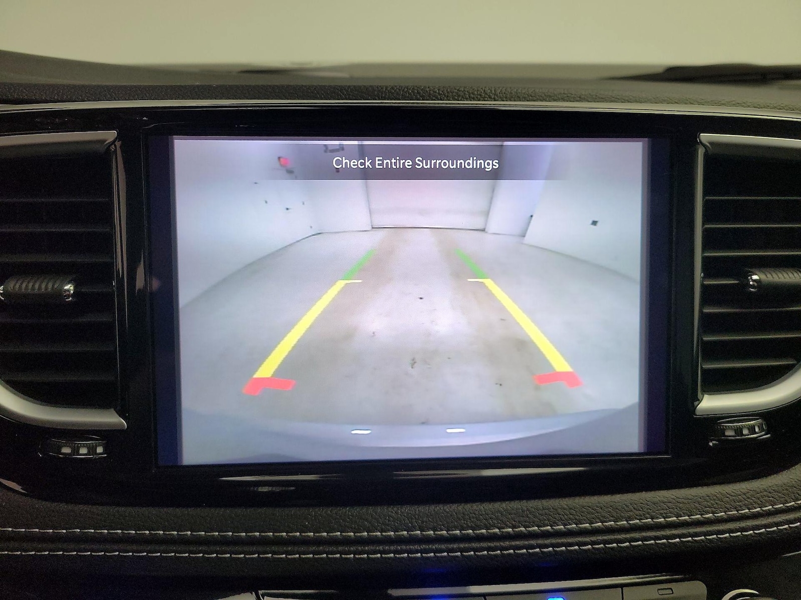 2023 Chrysler Pacifica Hybrid Limited - Photo 16