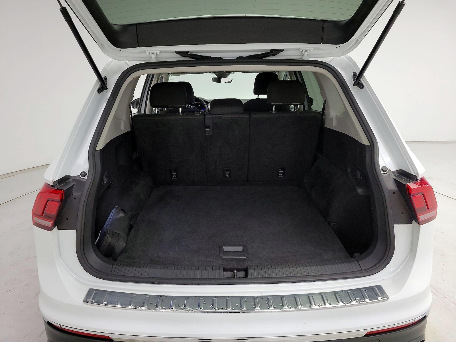 2022 Volkswagen Tiguan S - Photo 21