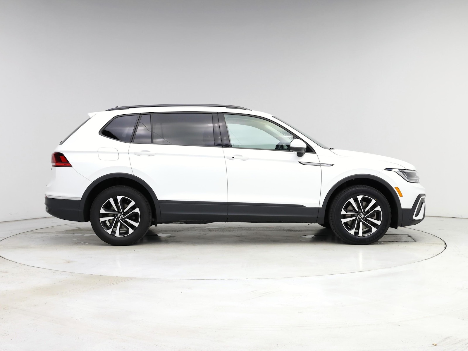 2022 Volkswagen Tiguan S - Photo 8