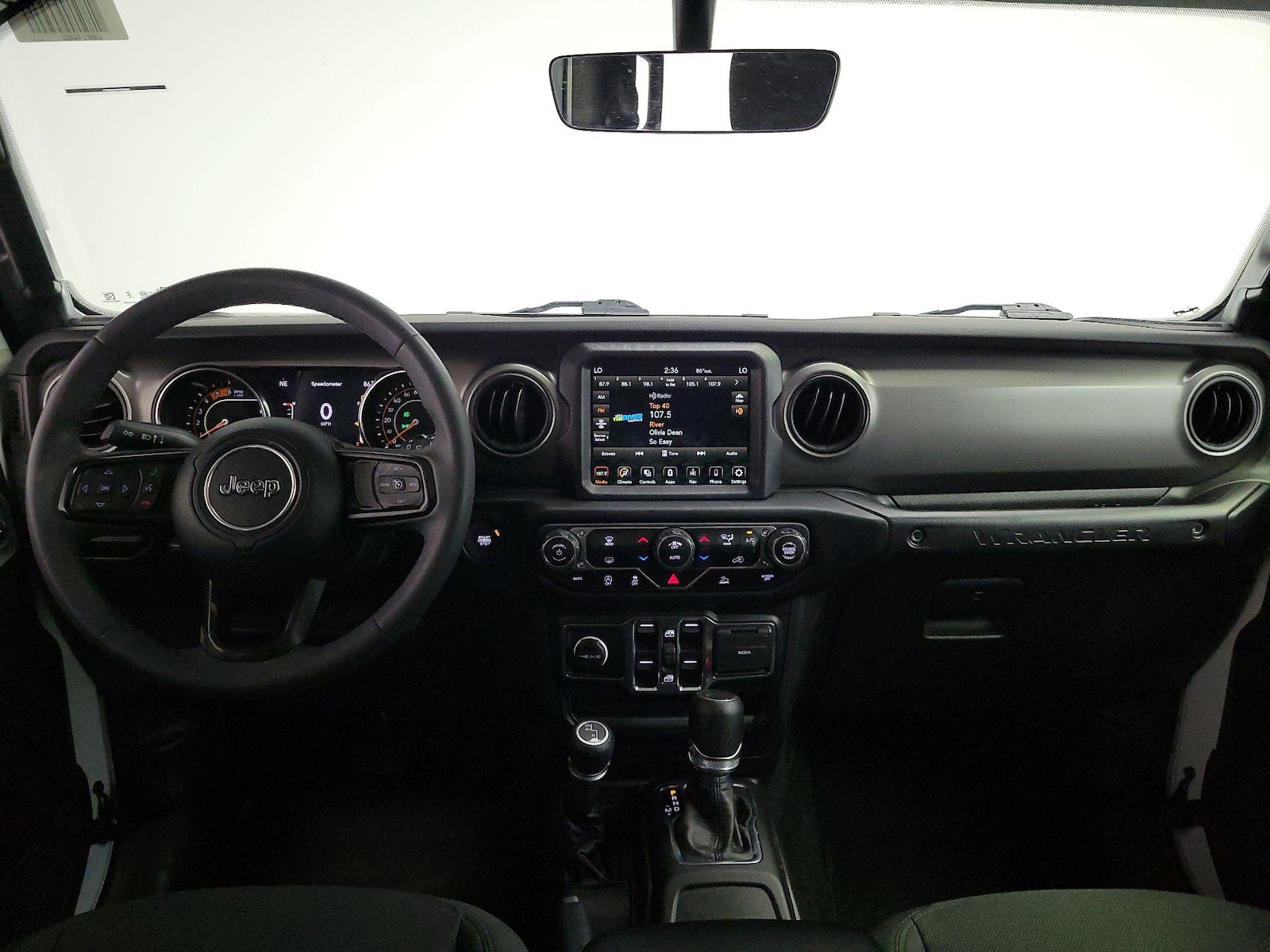 Apple CarPlay® & Android Auto™