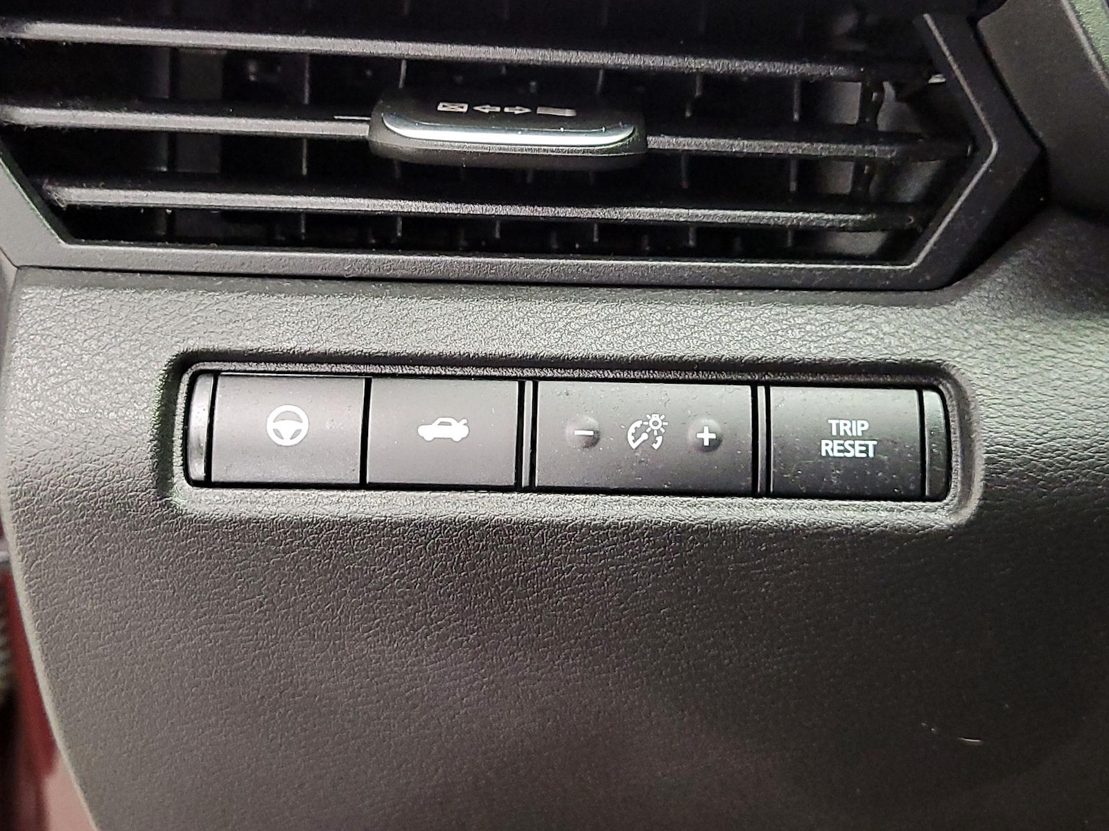 2024 Nissan Altima SL - Photo 14