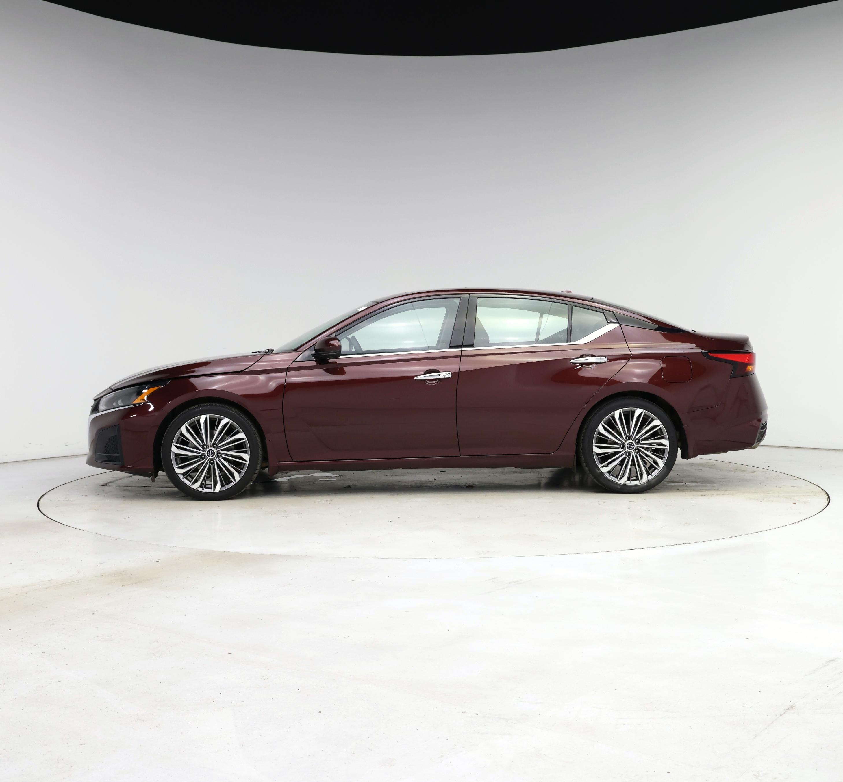 Thumbnail: 2024 Nissan Altima - 3