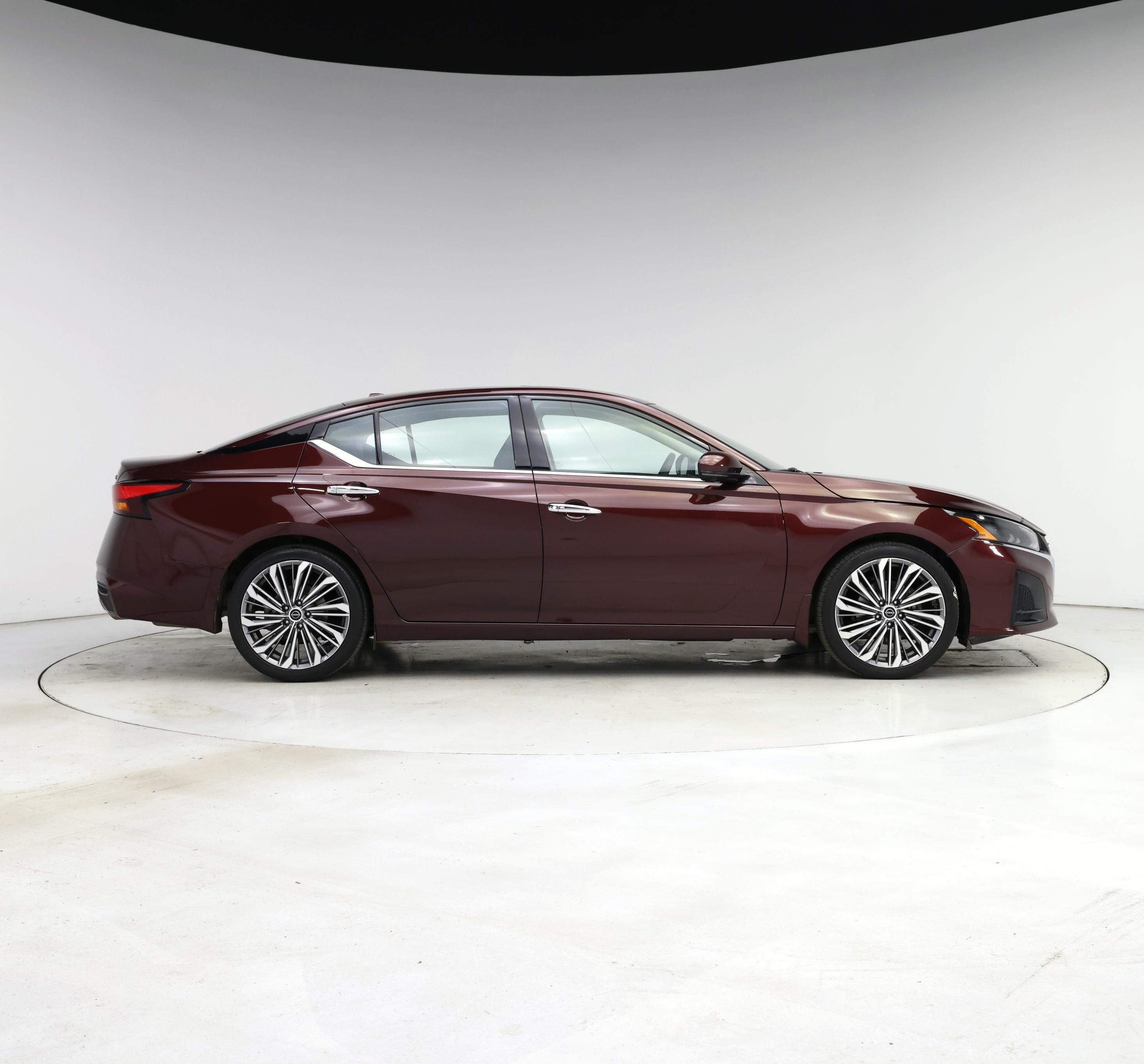 Thumbnail: 2024 Nissan Altima - 7