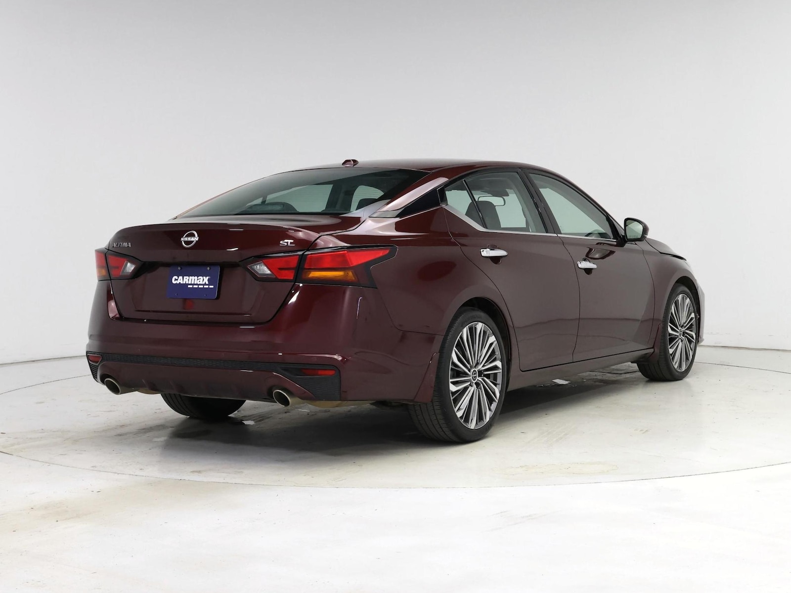 2024 Nissan Altima SL - Photo 9